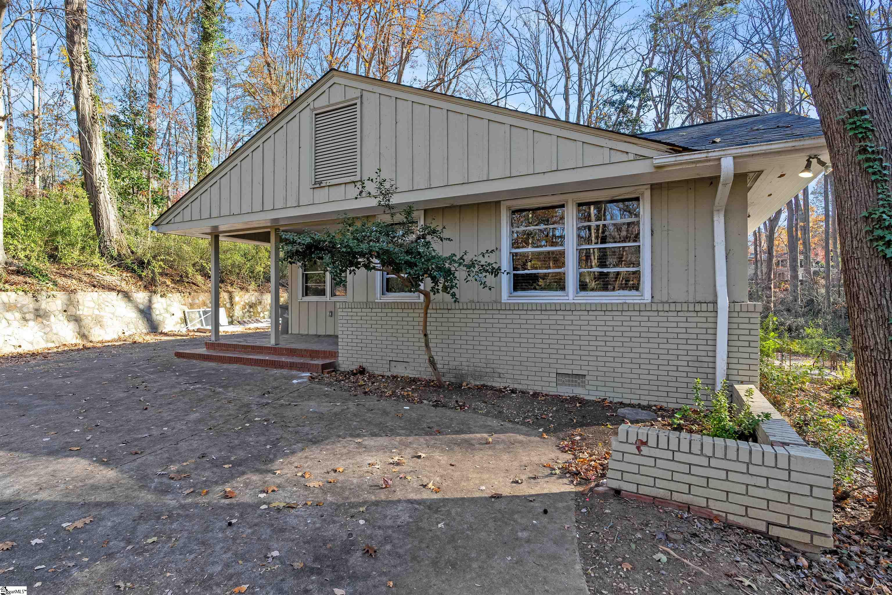 1020 Woodburn Road Spartanburg, SC 29302