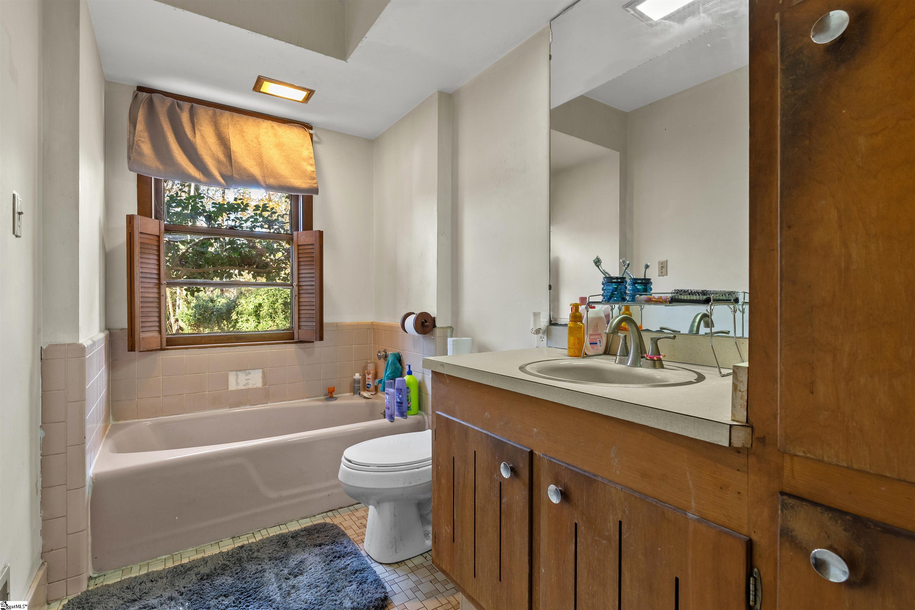 1020 Woodburn Road Spartanburg, SC 29302