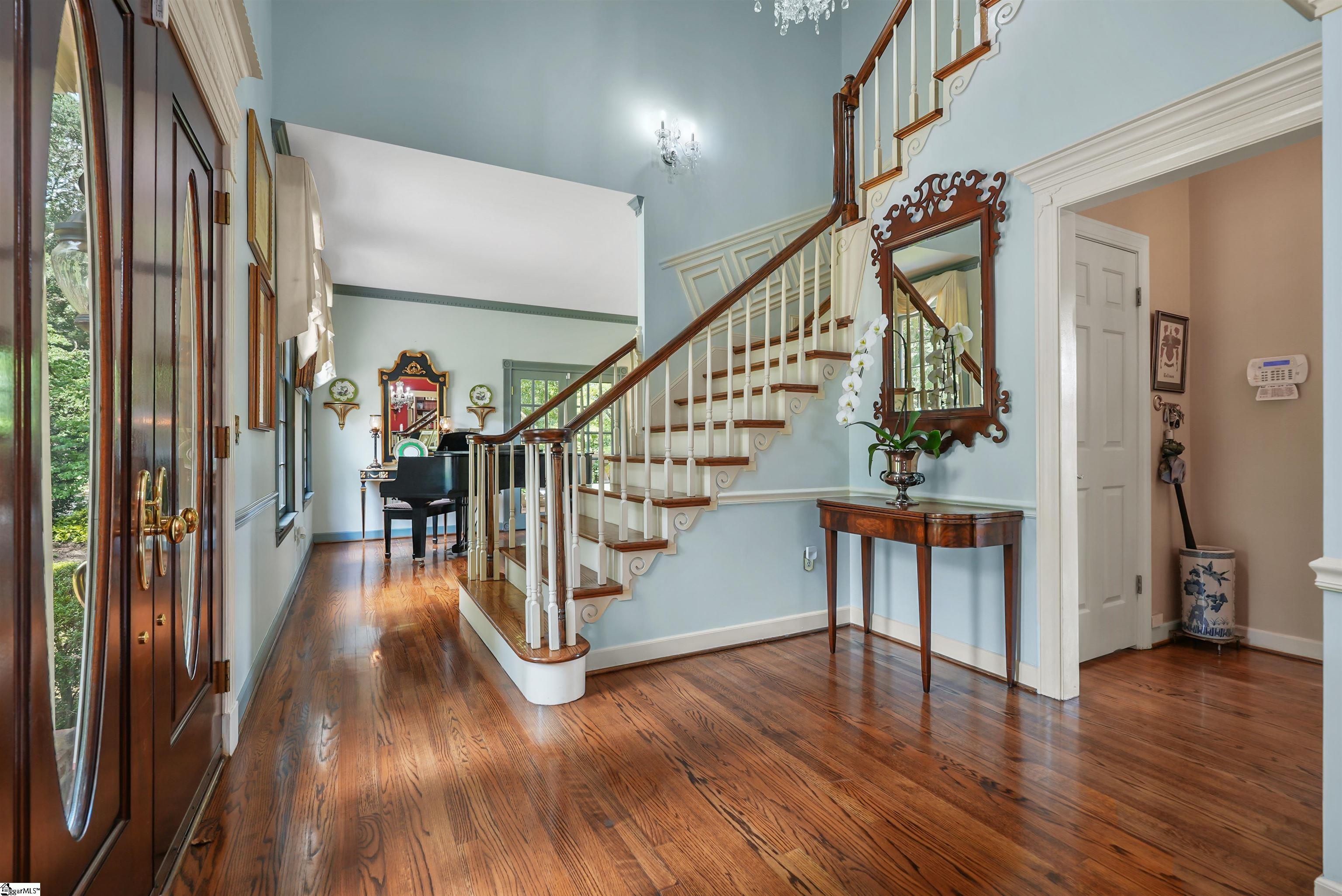 61 Forest Lane Greenville, SC 29605