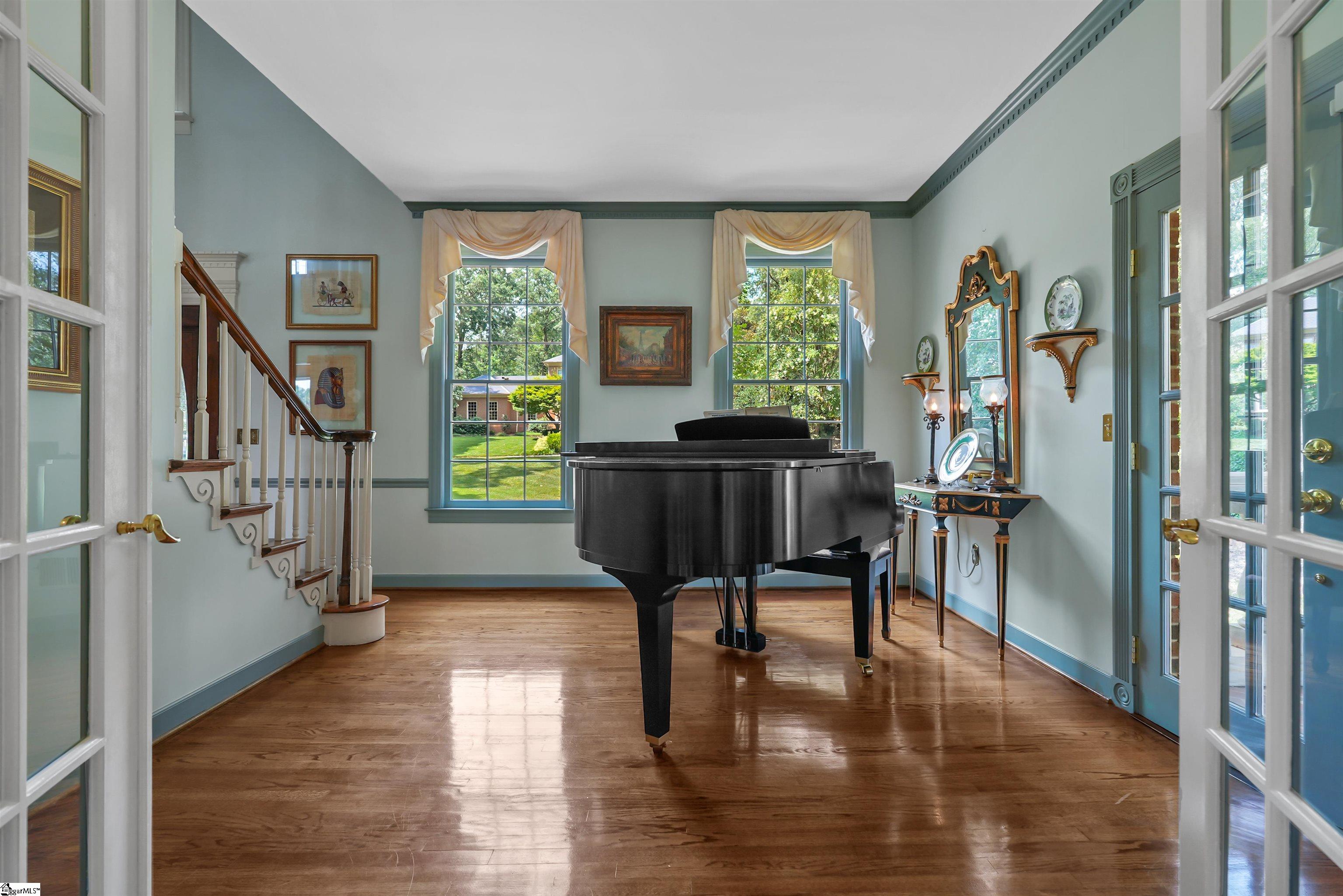 61 Forest Lane Greenville, SC 29605