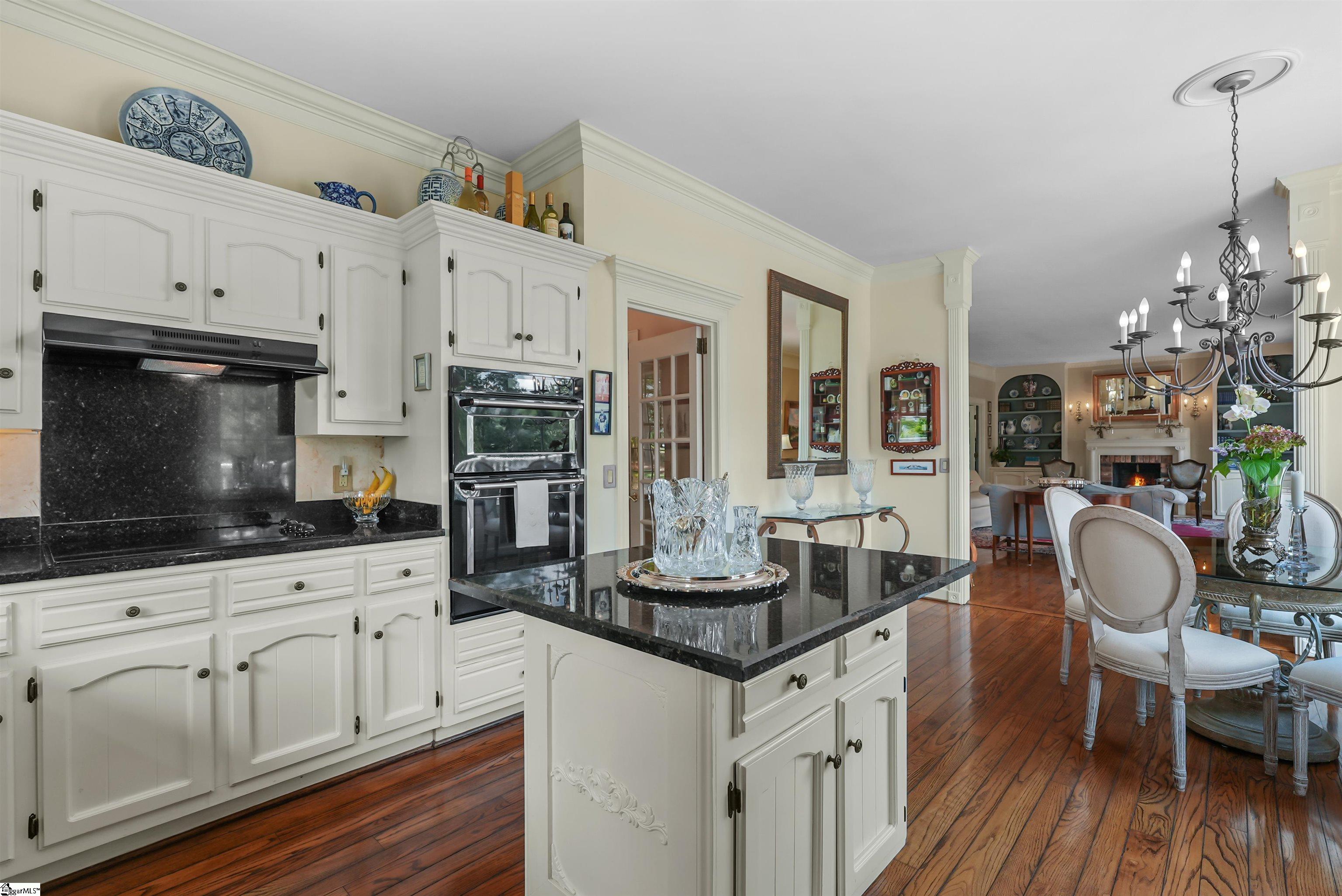 61 Forest Lane Greenville, SC 29605