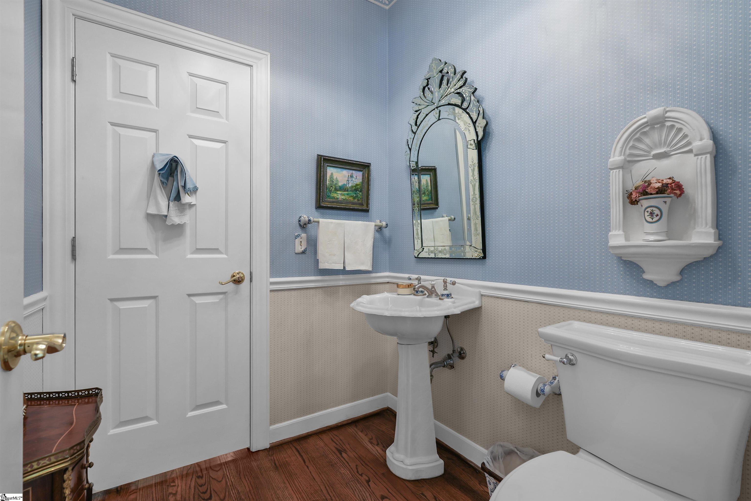 61 Forest Lane Greenville, SC 29605