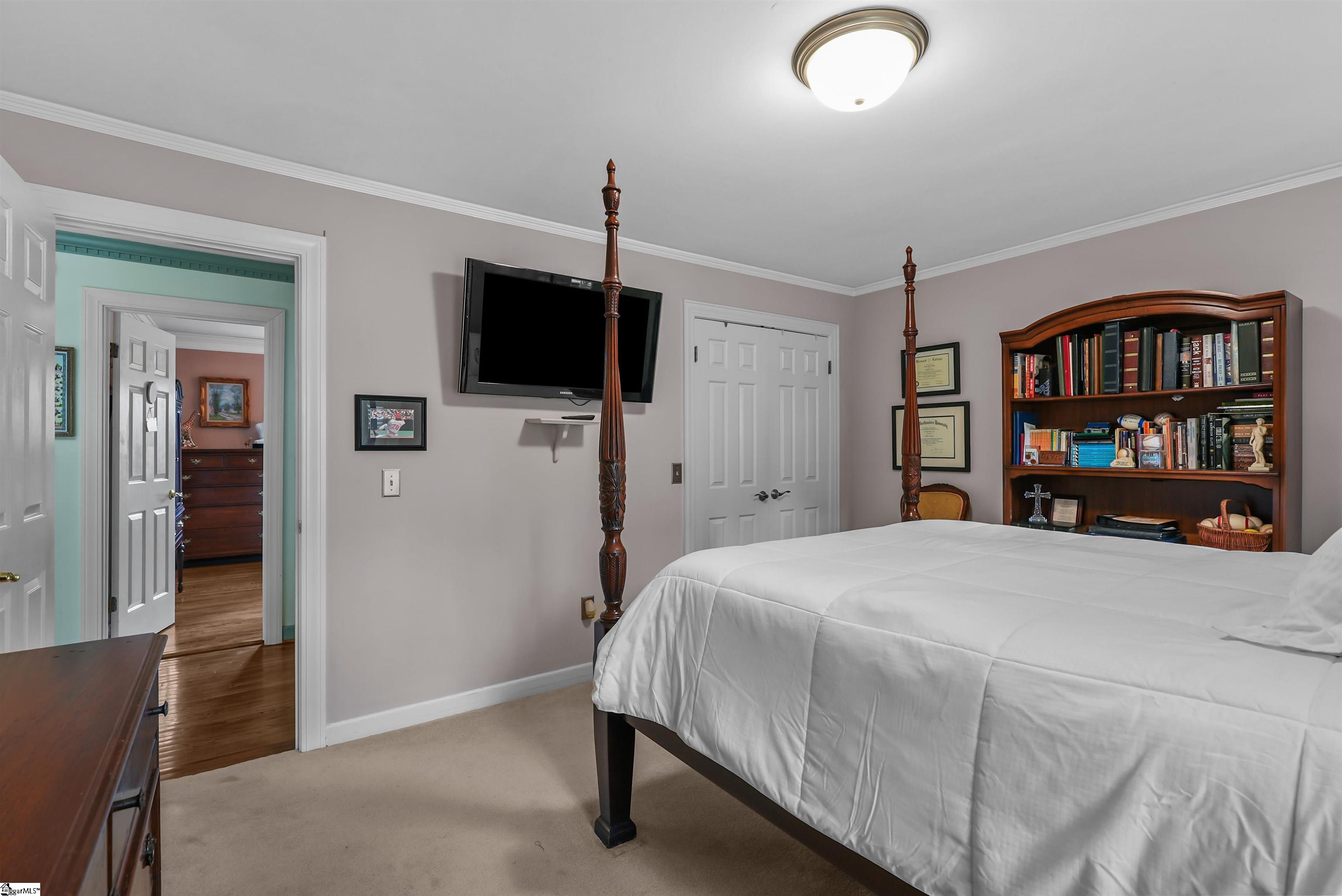 61 Forest Lane Greenville, SC 29605