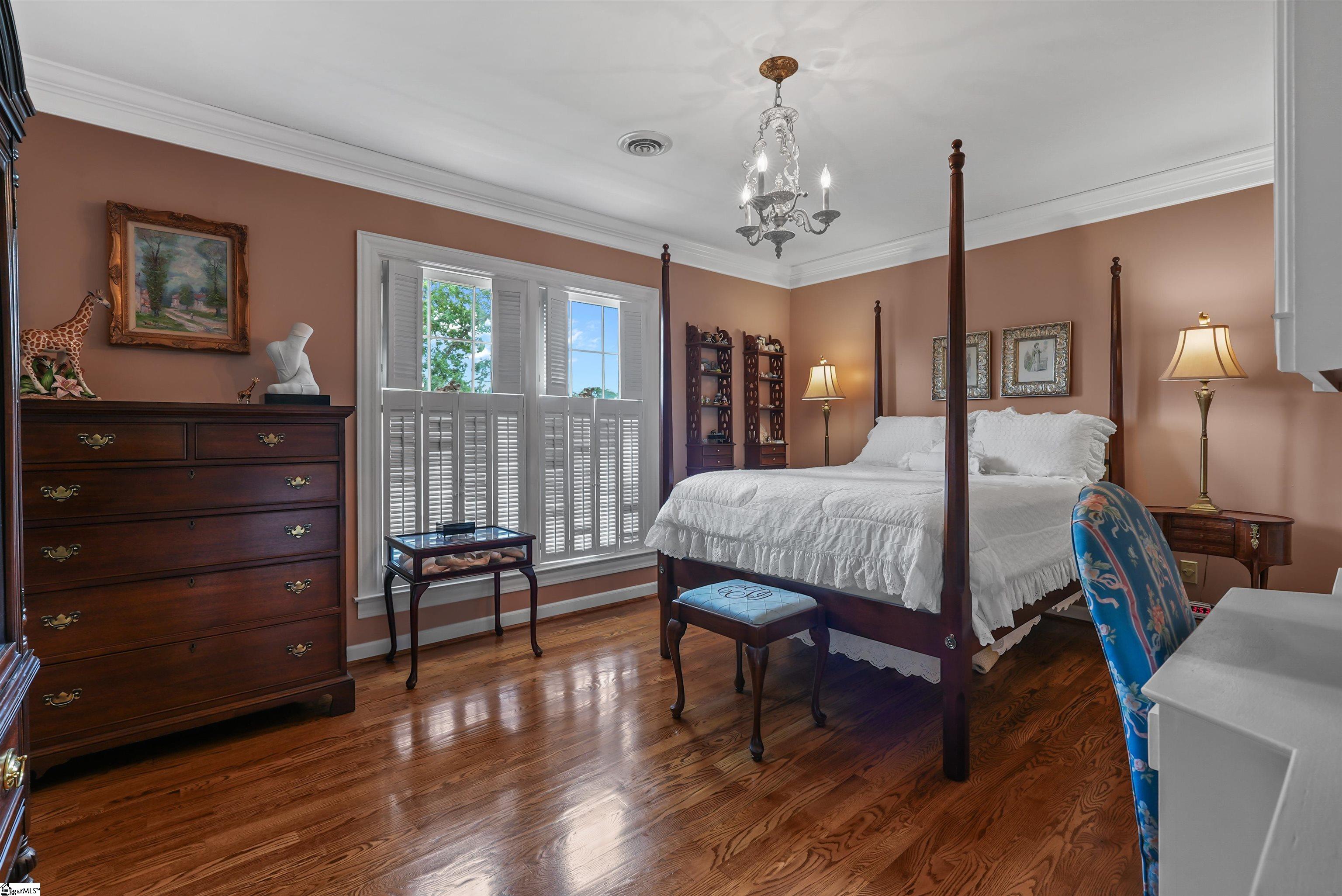 61 Forest Lane Greenville, SC 29605