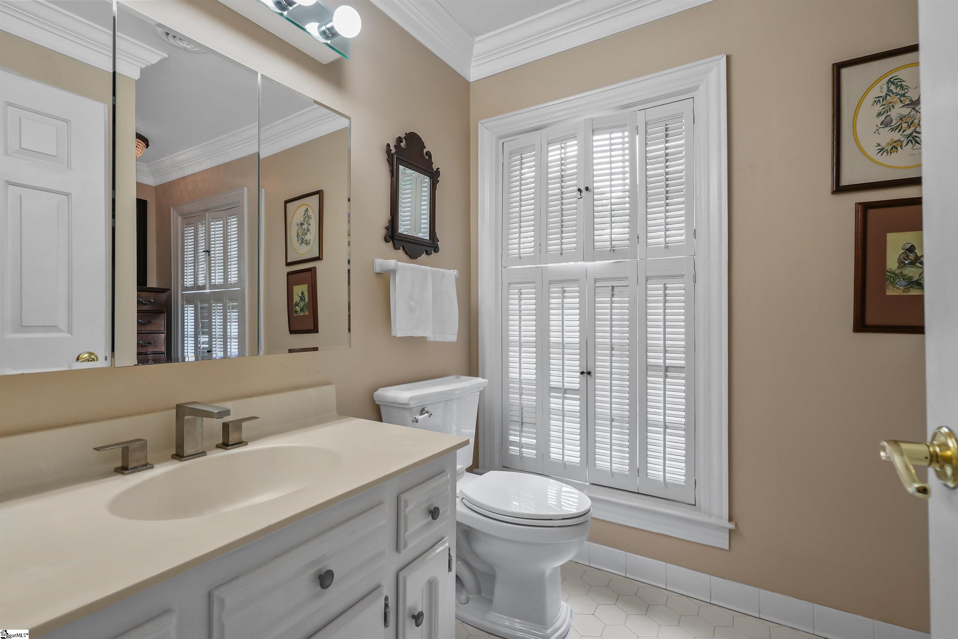 61 Forest Lane Greenville, SC 29605