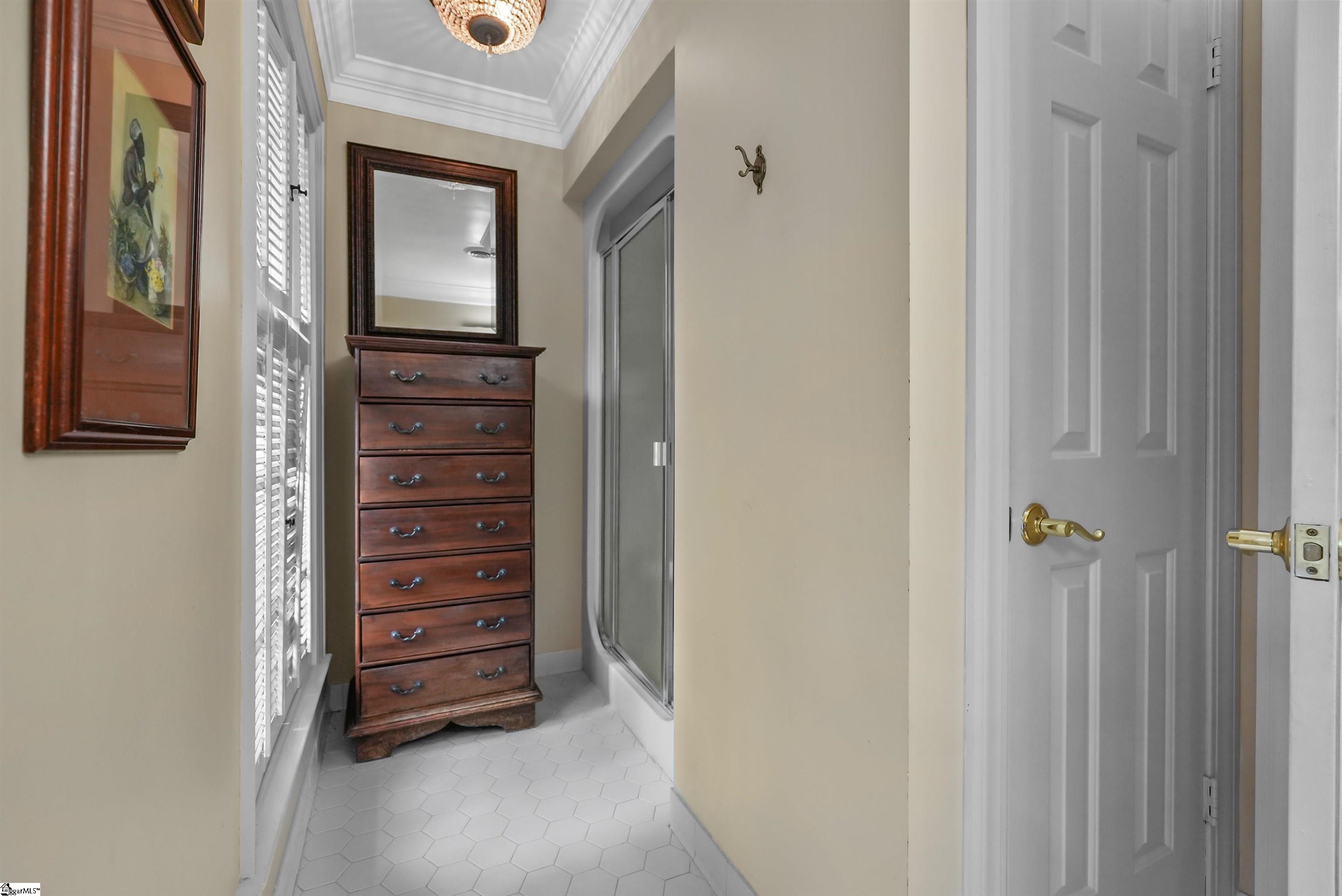 61 Forest Lane Greenville, SC 29605