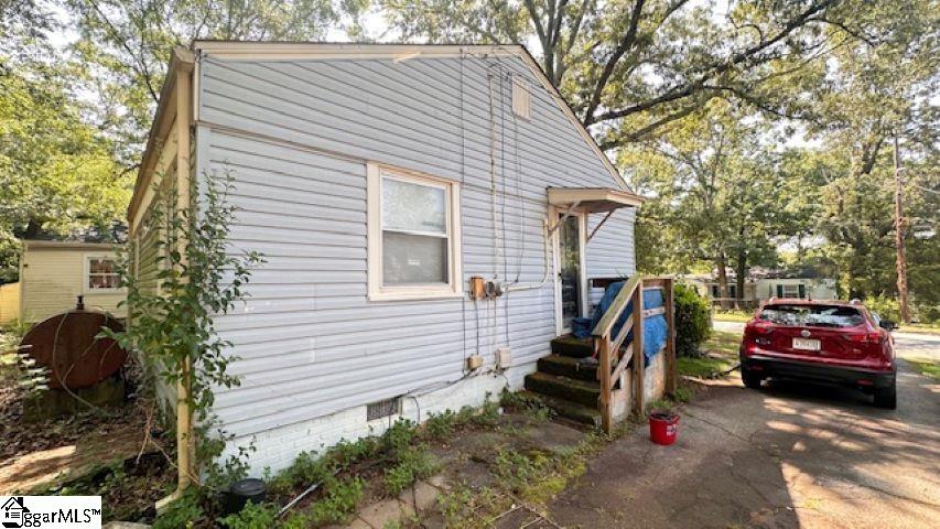 32 Prancer Avenue Greenville, SC 29605