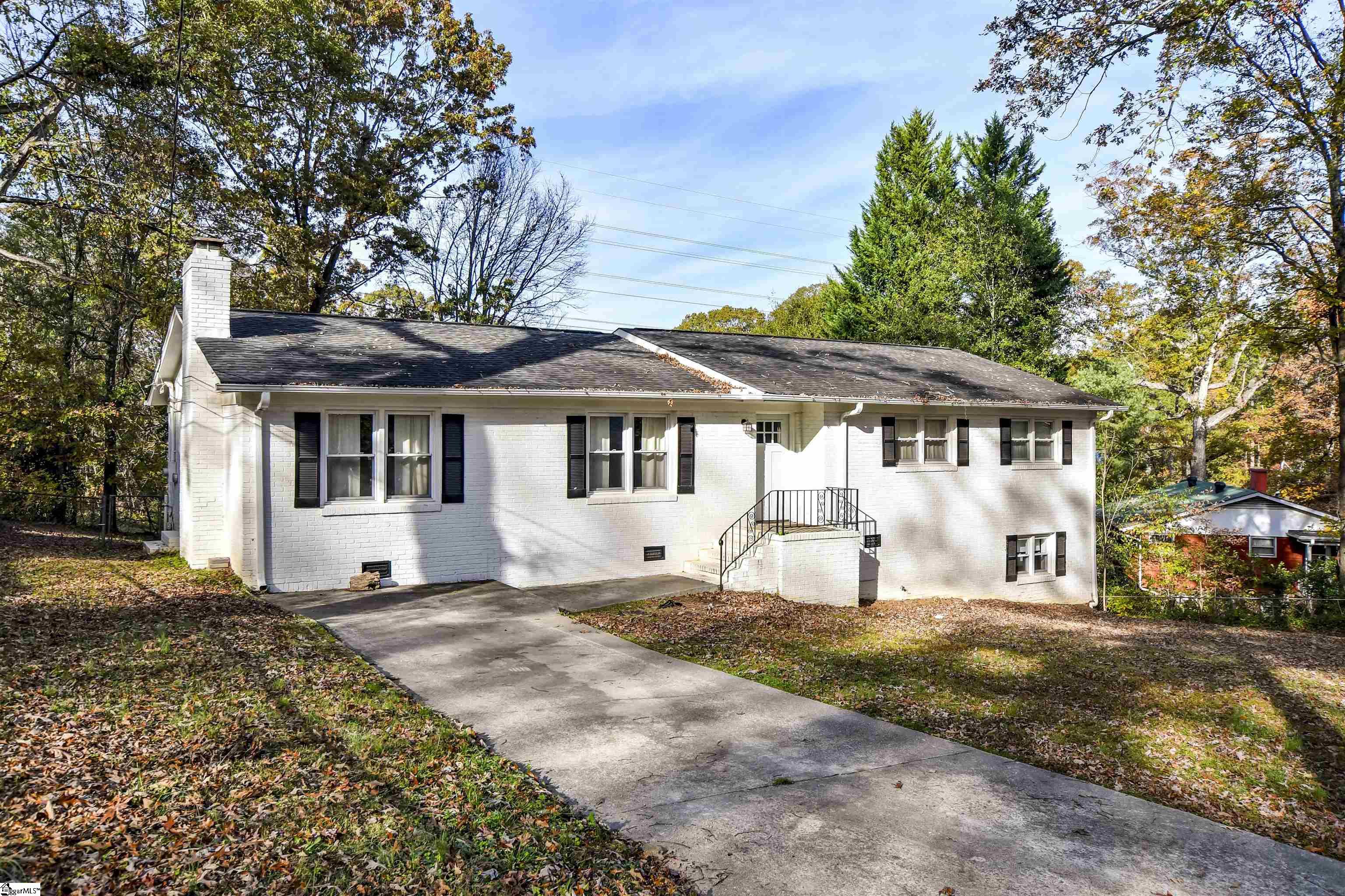 105 Bridges Avenue Taylors, SC 29687