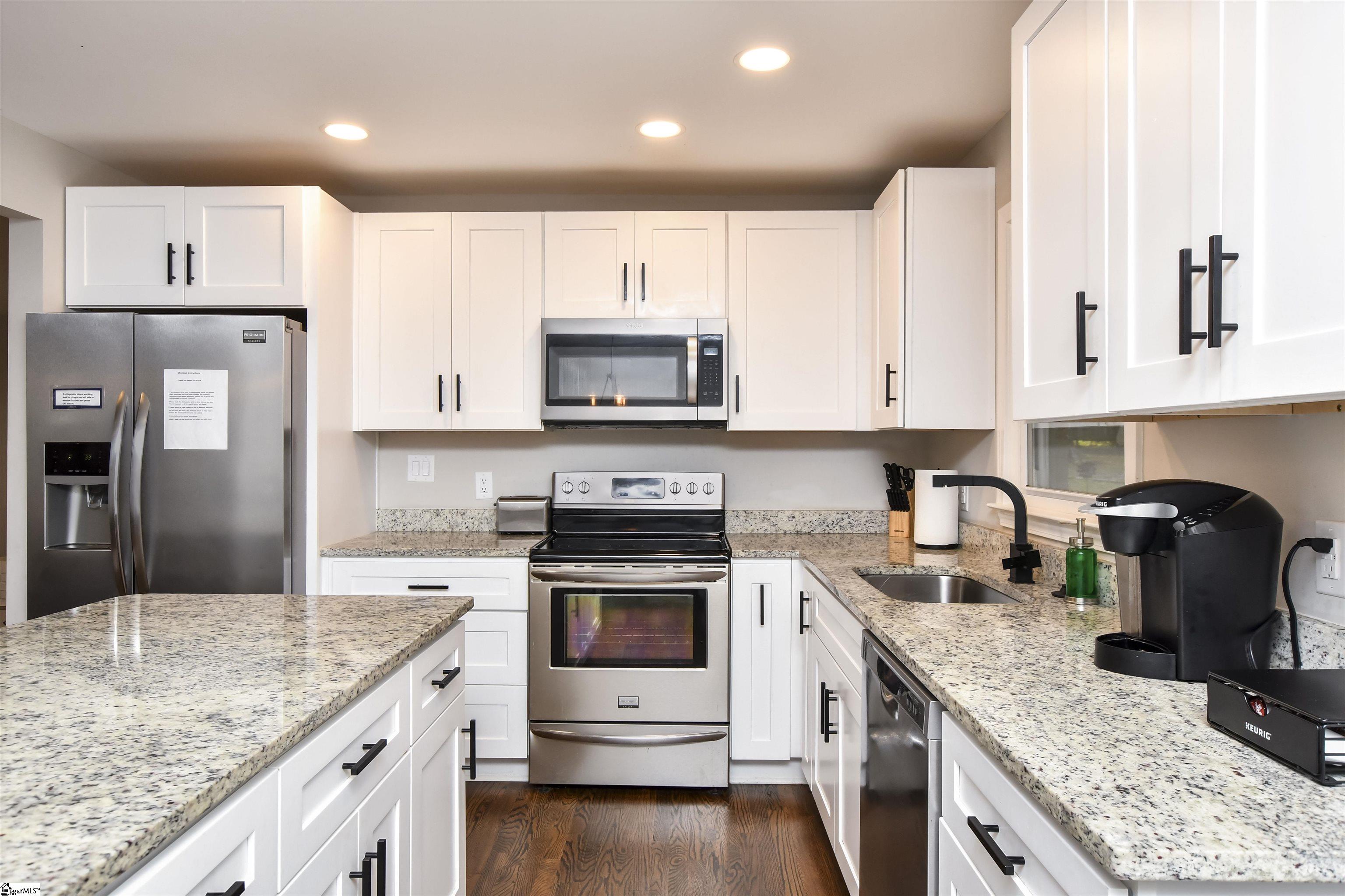 105 Bridges Avenue Taylors, SC 29687