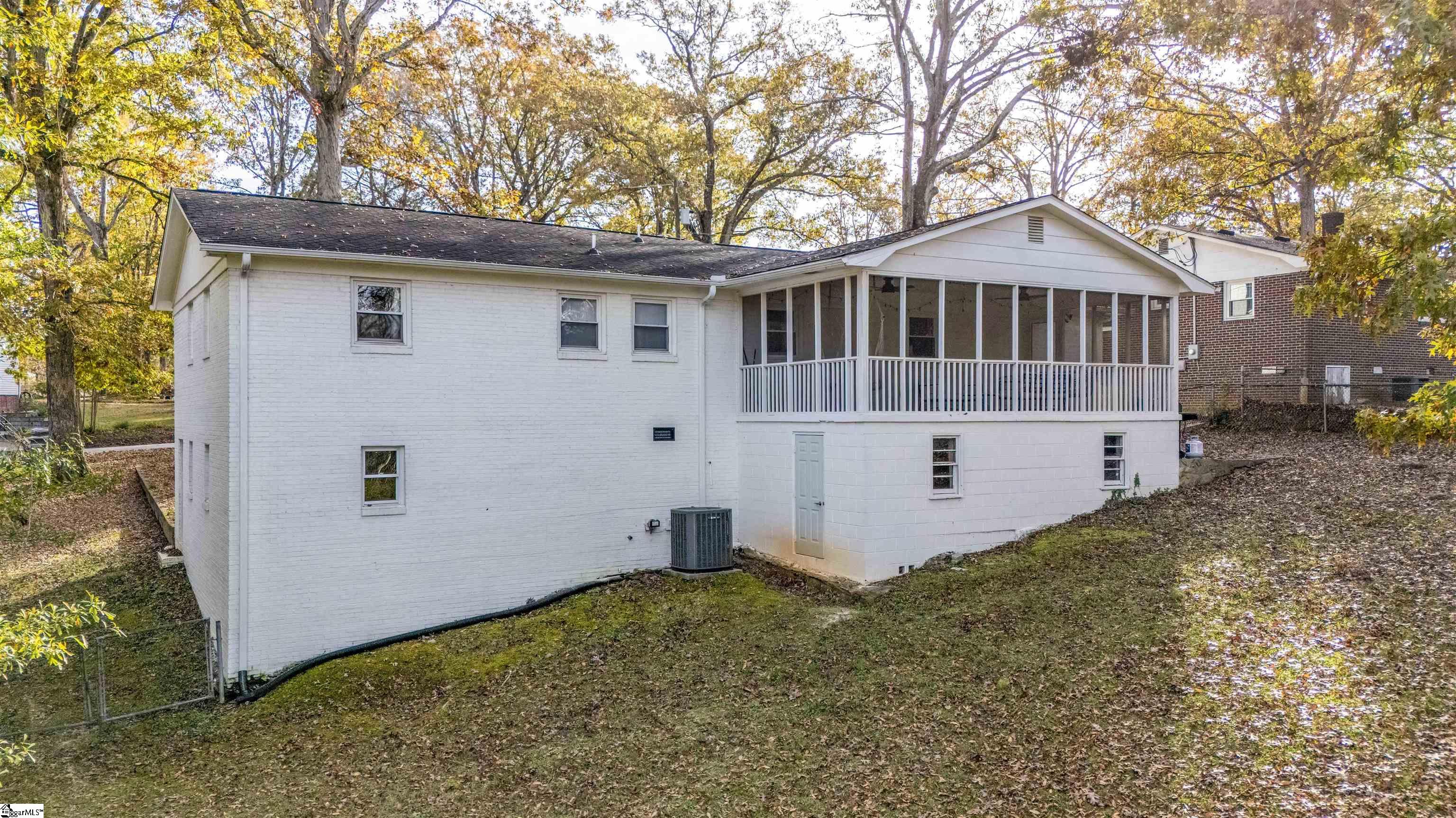 105 Bridges Avenue Taylors, SC 29687