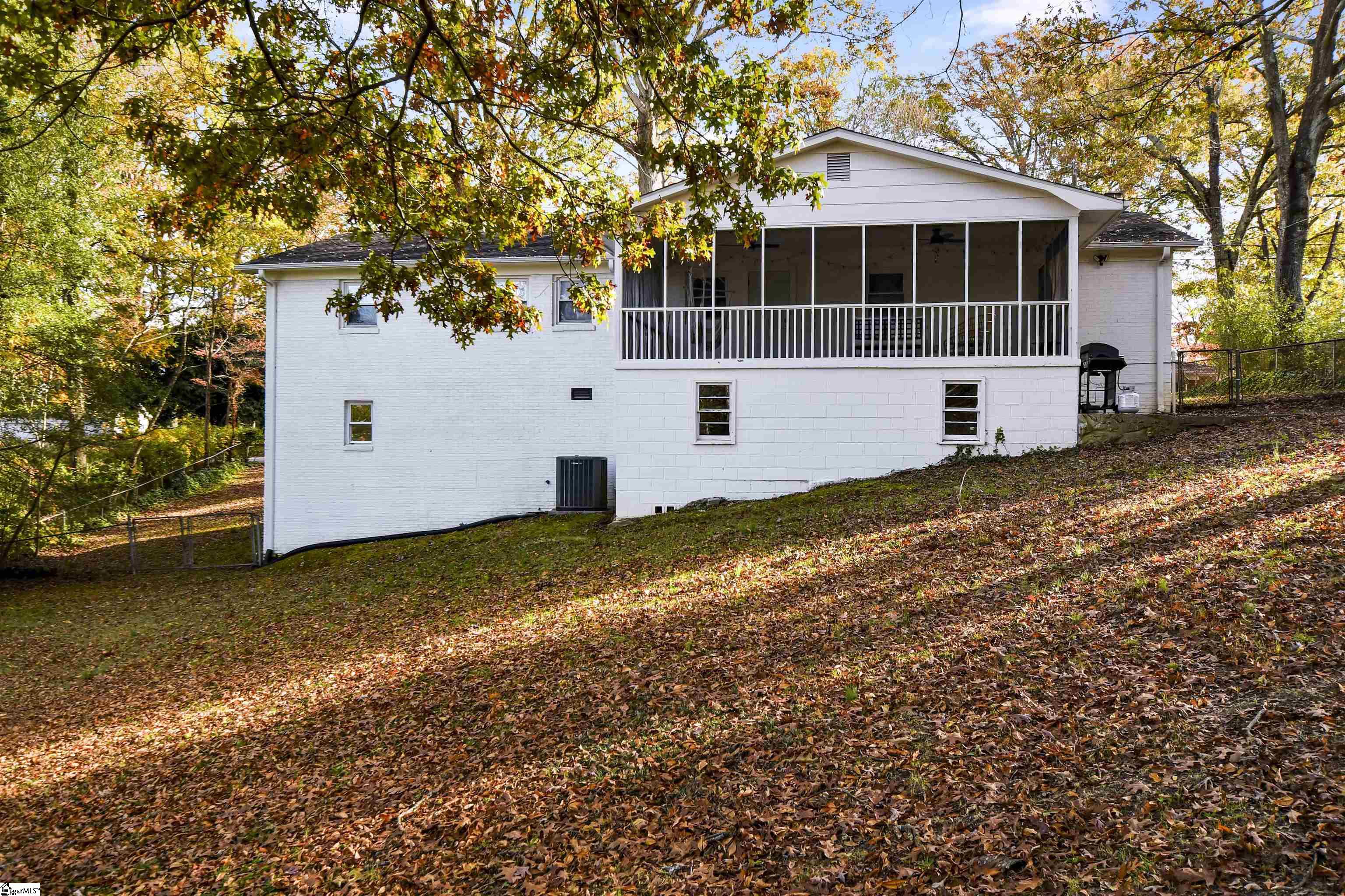 105 Bridges Avenue Taylors, SC 29687