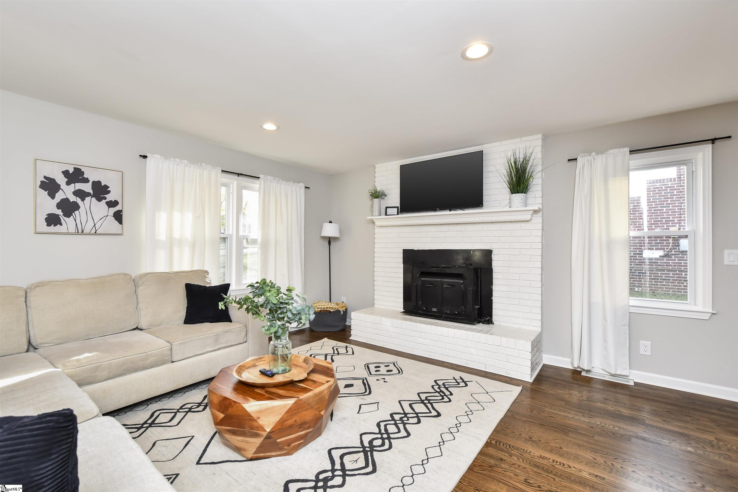 105 Bridges Avenue Taylors, SC 29687