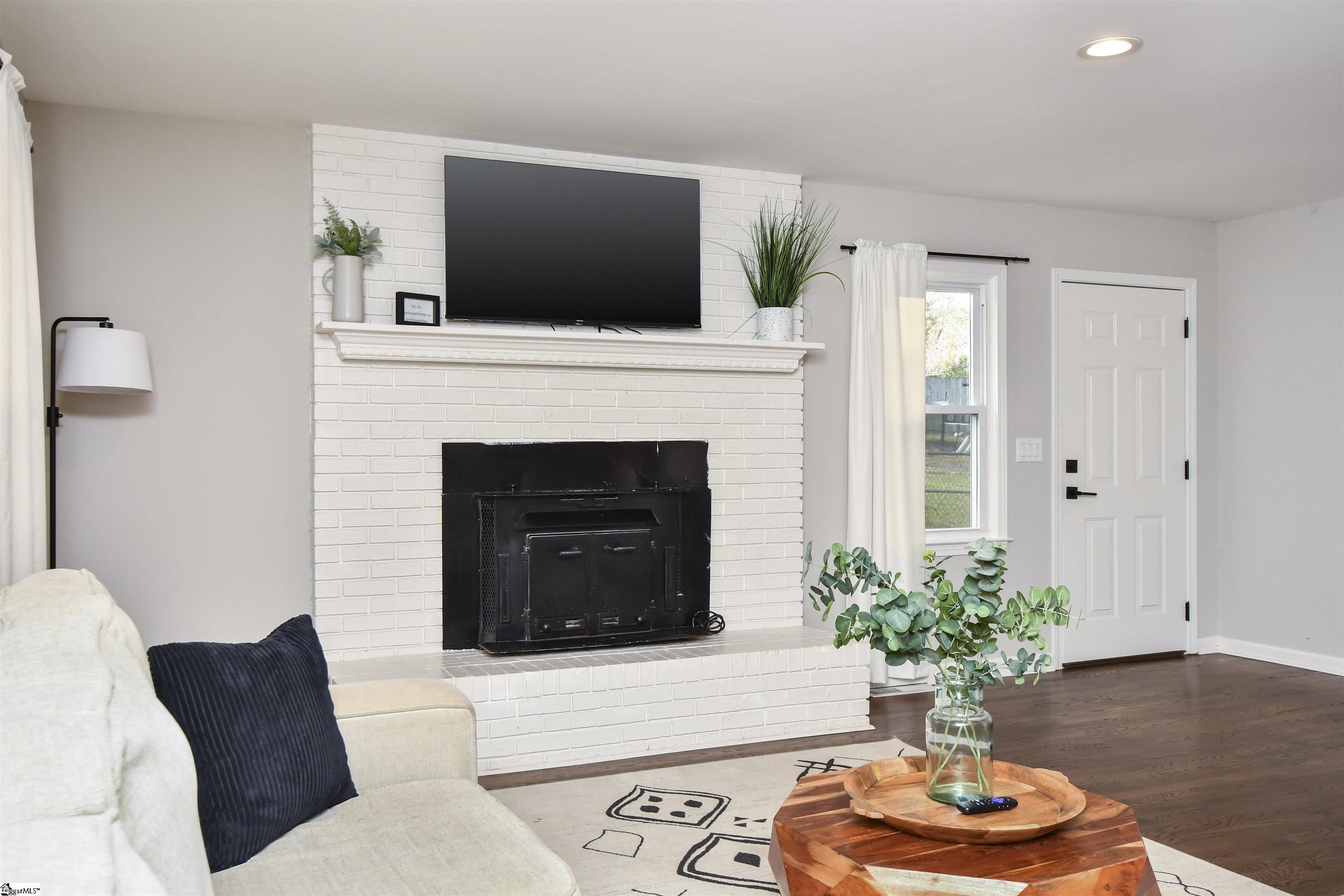 105 Bridges Avenue Taylors, SC 29687