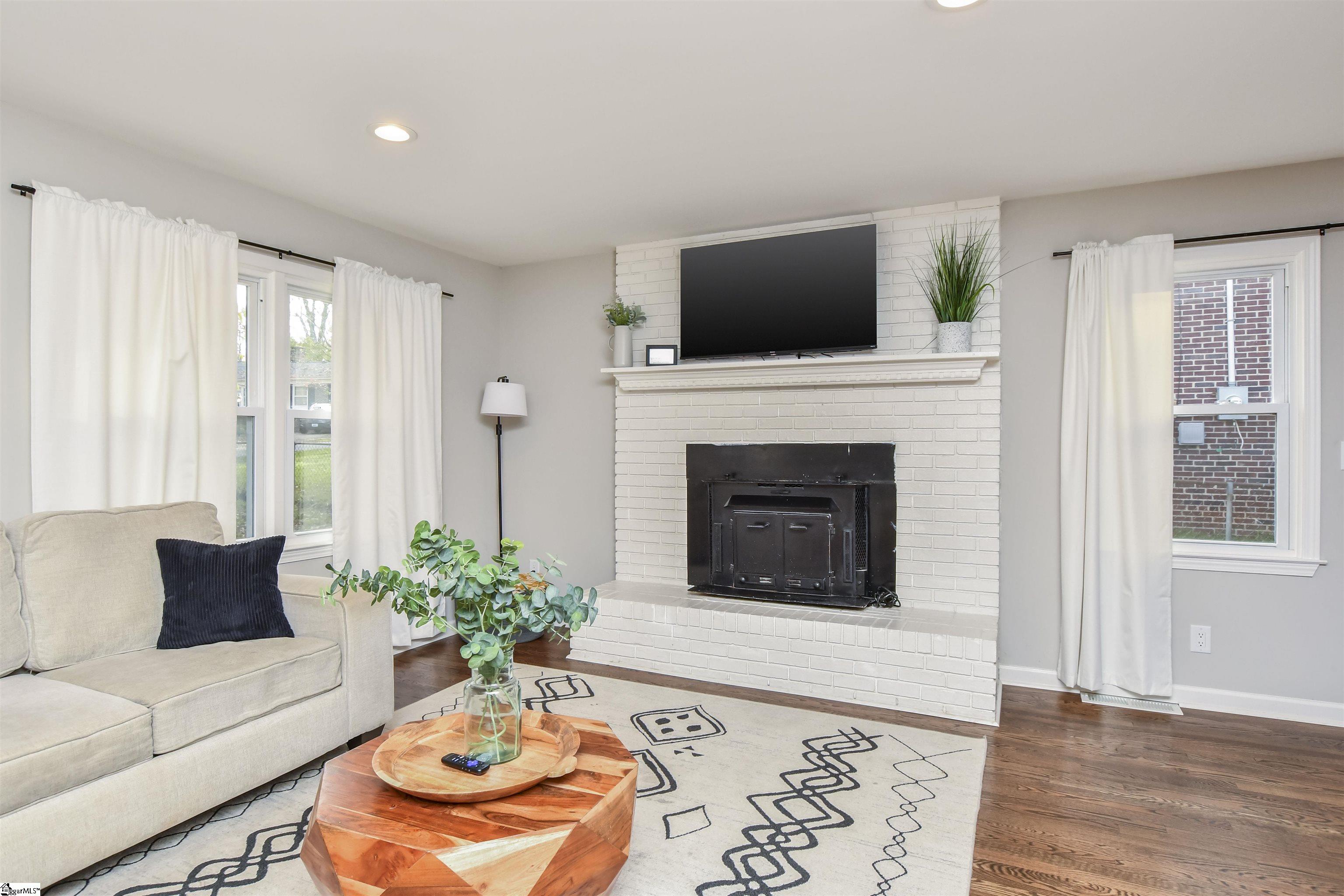 105 Bridges Avenue Taylors, SC 29687