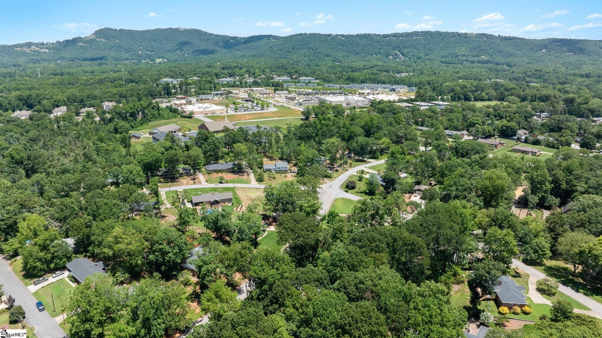 105 Devonshire Lane Greenville, SC 29617-2013