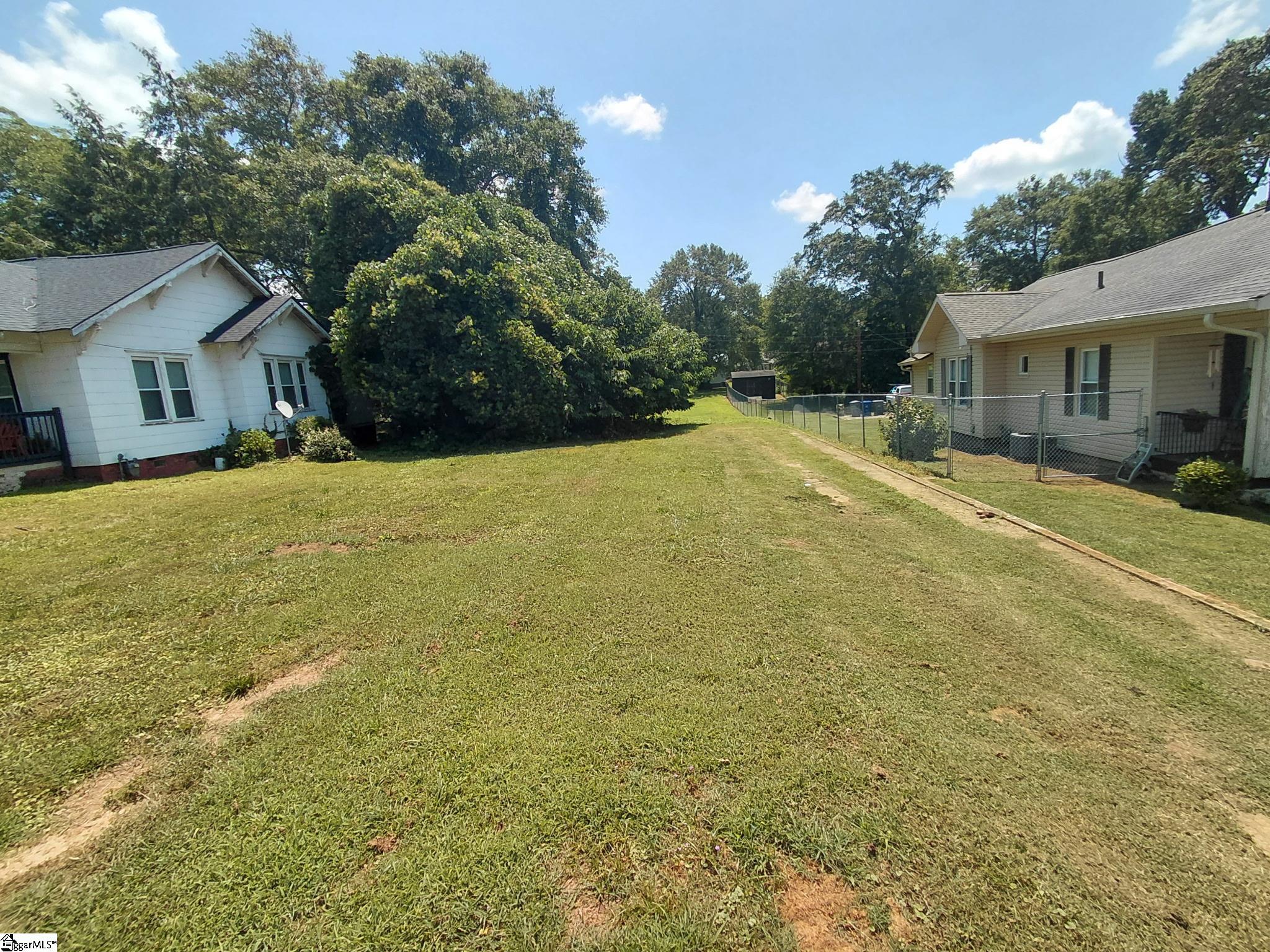 371 Saint Andrews Street Spartanburg, SC 29306