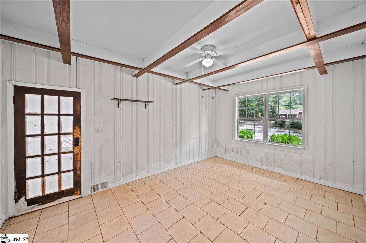 3330 Robin Hood Drive Spartanburg, SC 29303