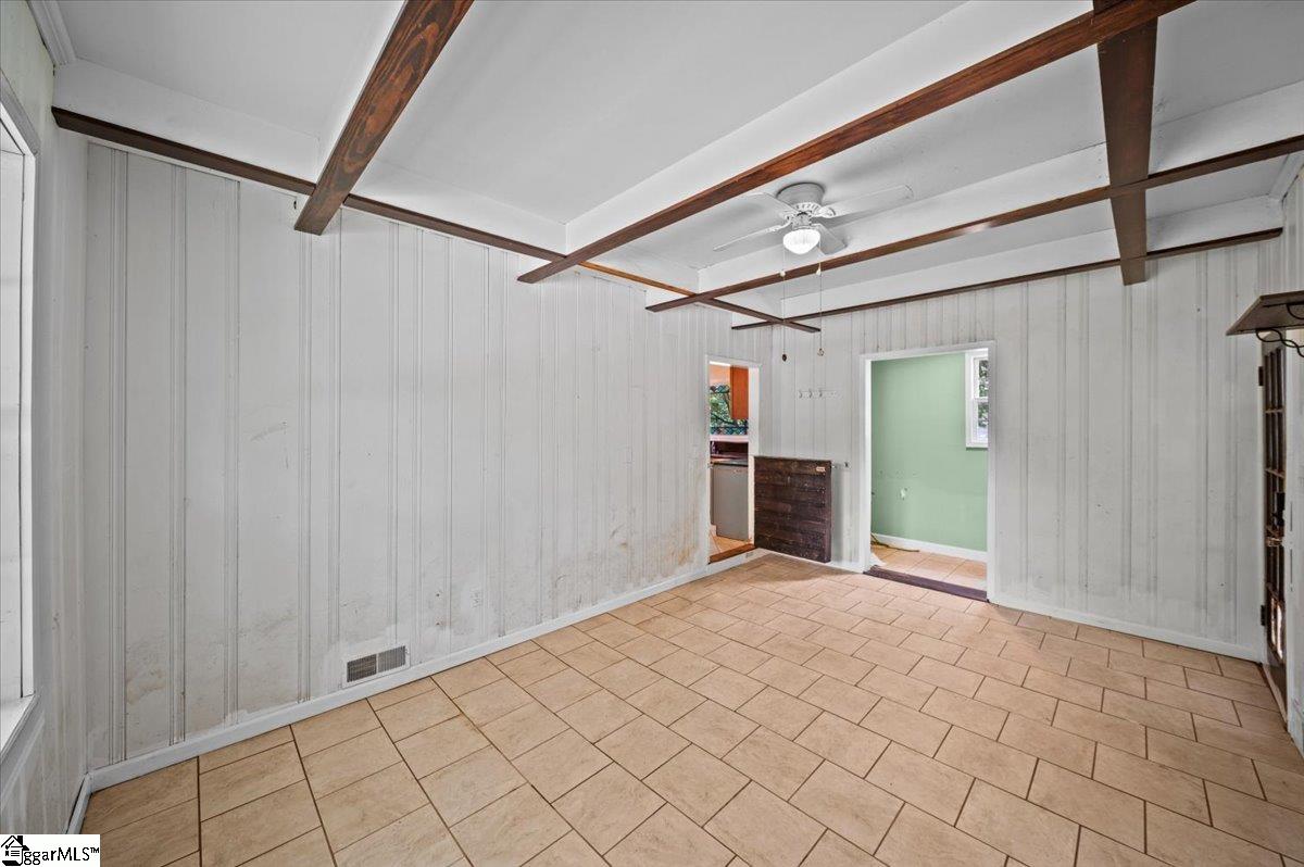 3330 Robin Hood Drive Spartanburg, SC 29303