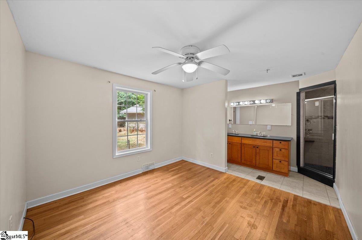 3330 Robin Hood Drive Spartanburg, SC 29303