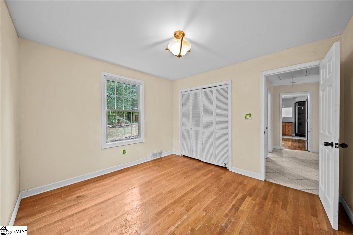 3330 Robin Hood Drive Spartanburg, SC 29303