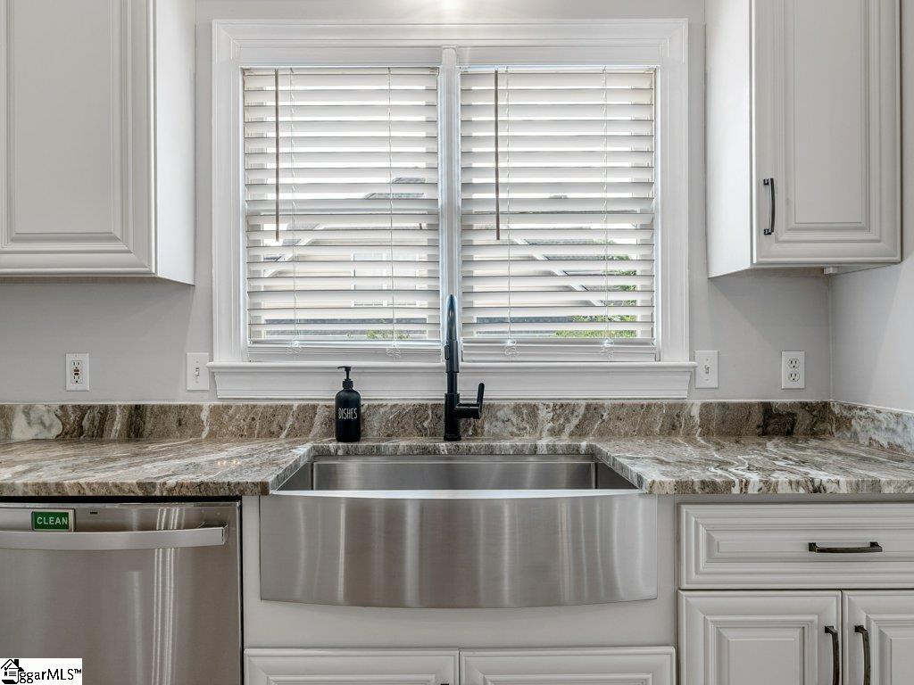 143 Morning Lake Drive Moore, SC 29369