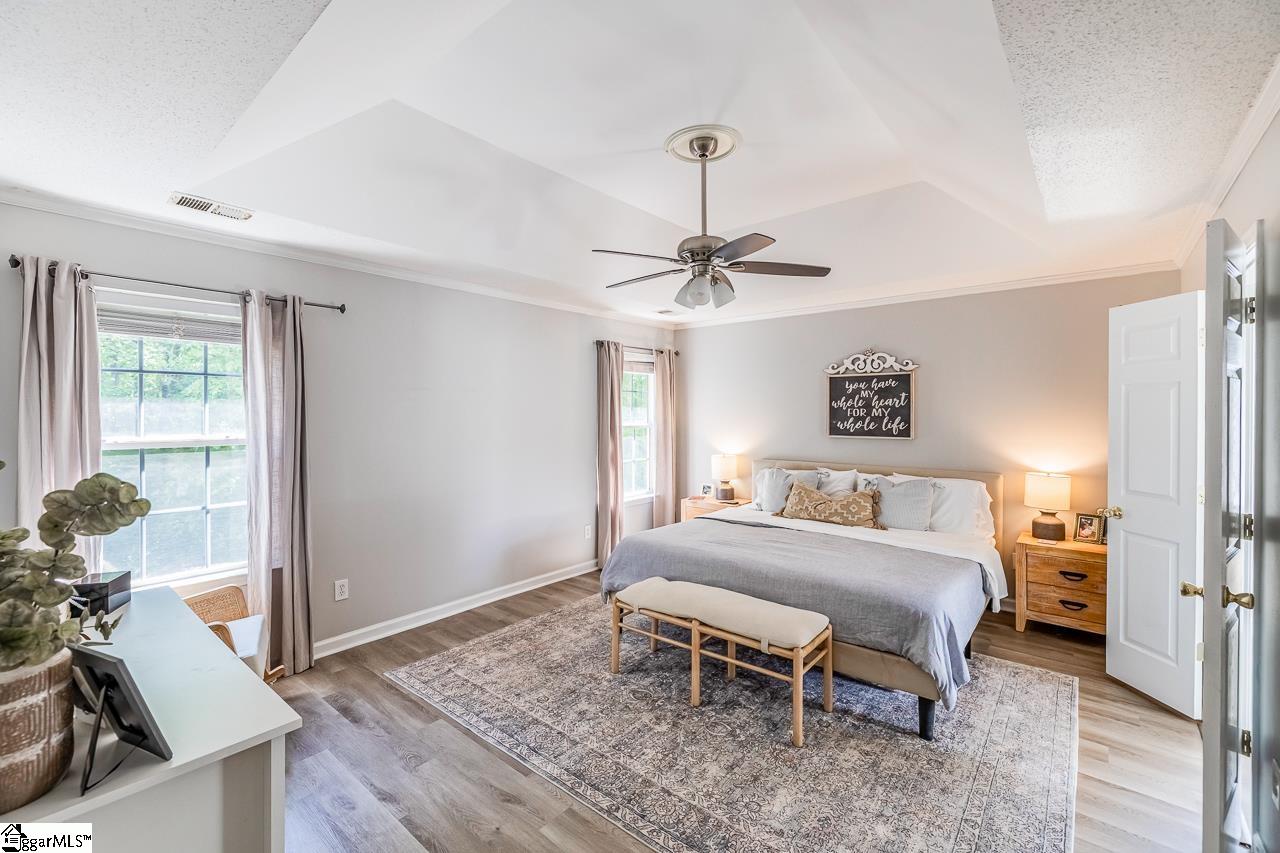 630 Fairview Lake Way Simpsonville, SC 29680