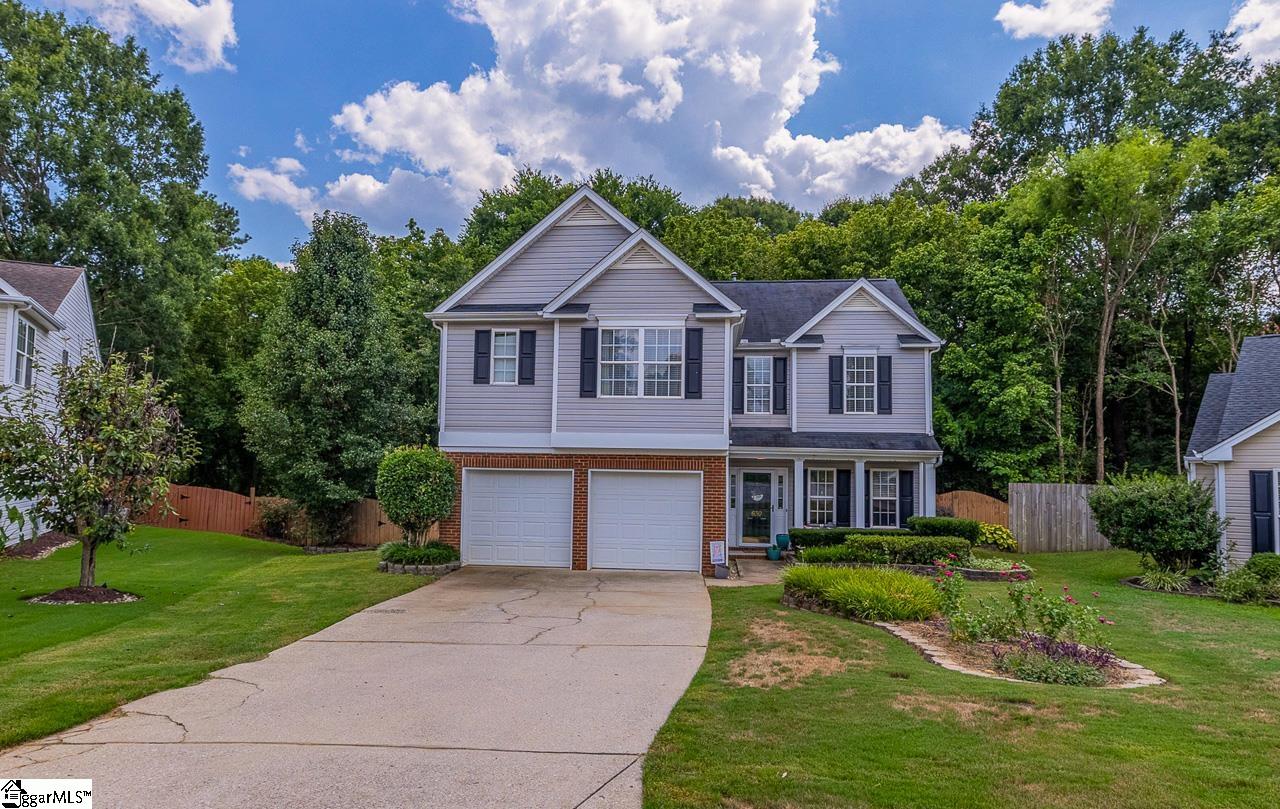 630 Fairview Lake Way Simpsonville, SC 29680