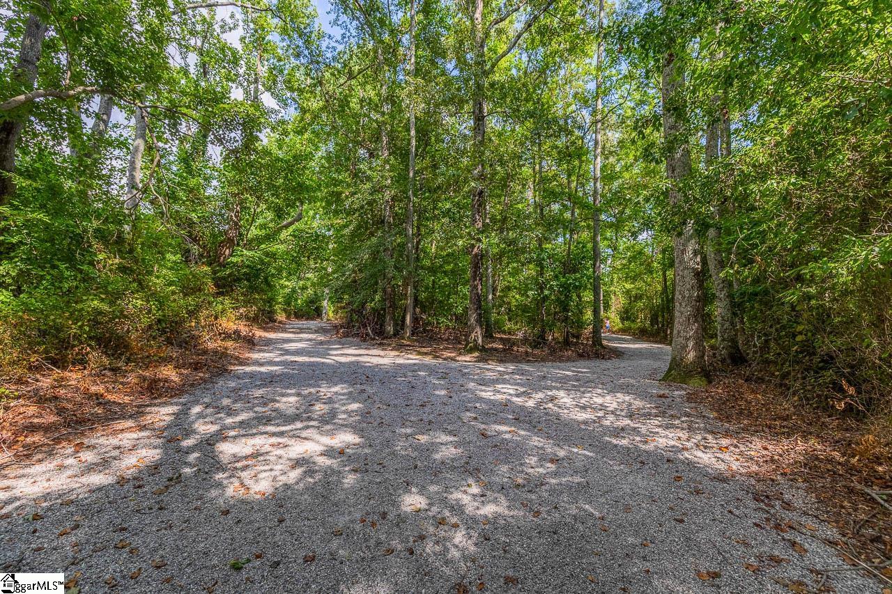 630 Fairview Lake Way Simpsonville, SC 29680