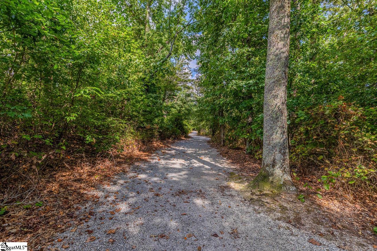 630 Fairview Lake Way Simpsonville, SC 29680
