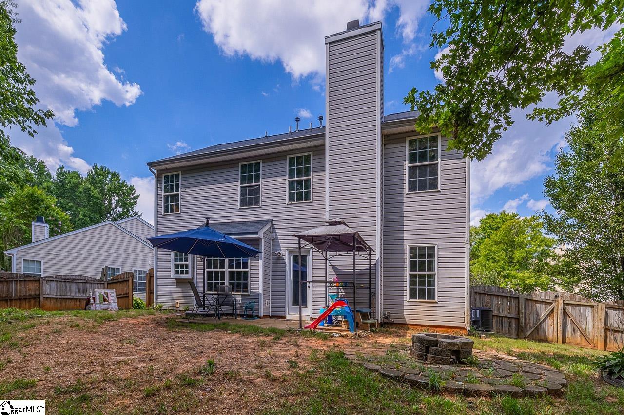 630 Fairview Lake Way Simpsonville, SC 29680