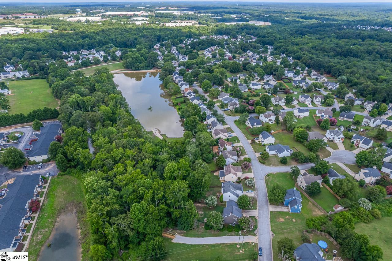 630 Fairview Lake Way Simpsonville, SC 29680
