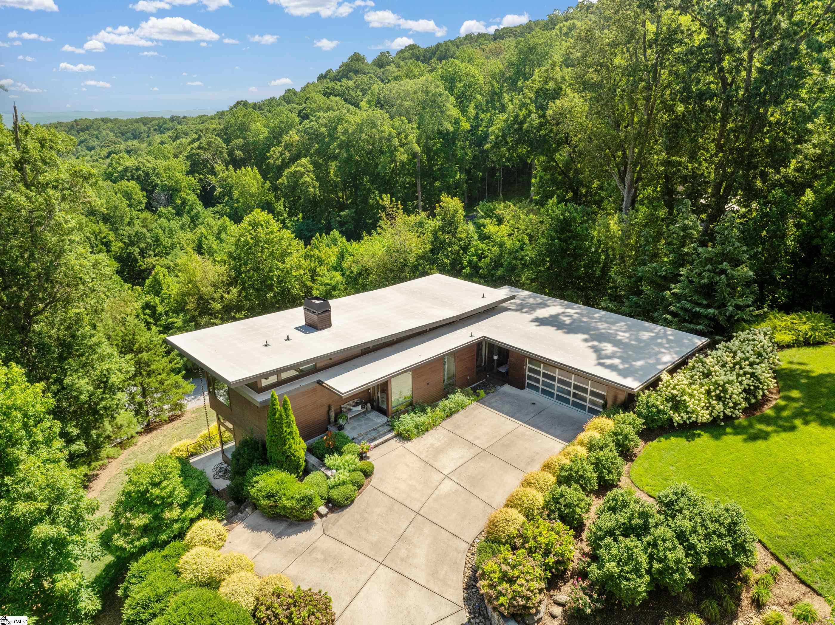 6 Windfaire Pass Court Greenville, SC 29609