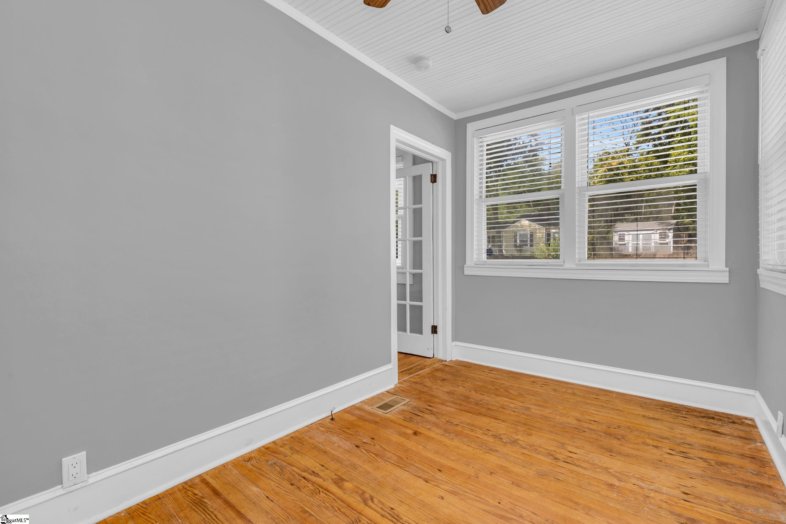 5 Skyland Drive Greenville, SC 29607-1943