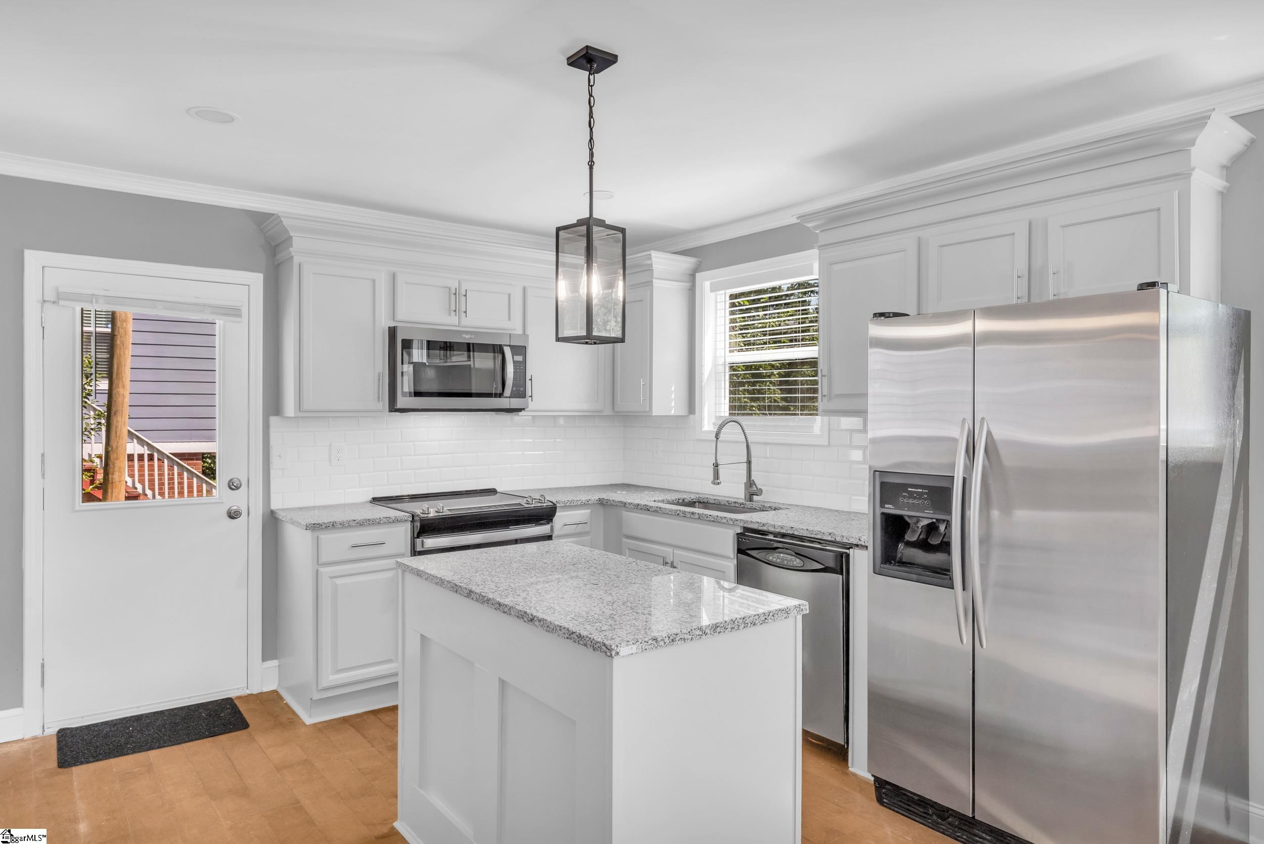 5 Skyland Drive Greenville, SC 29607-1943
