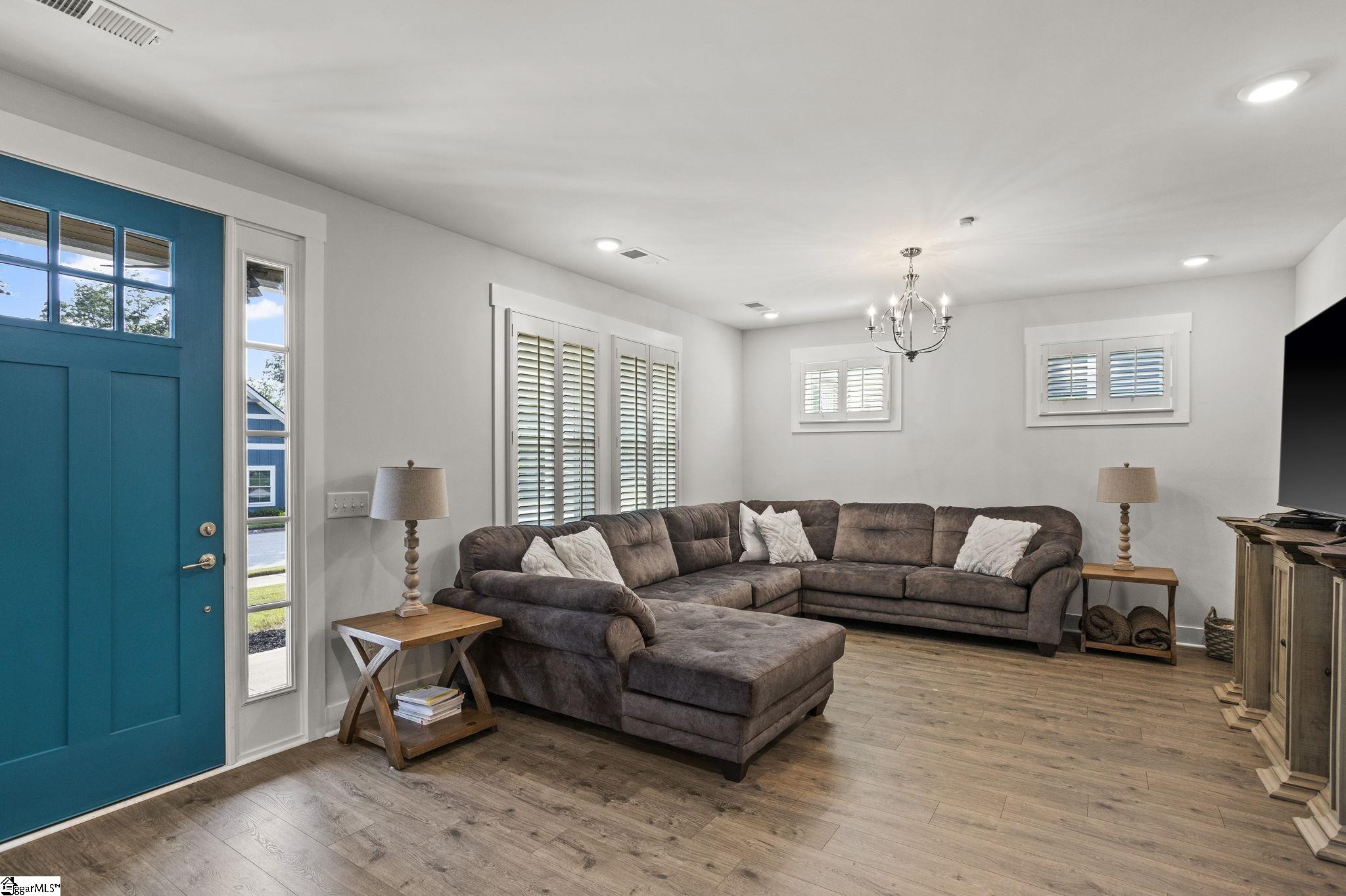 542 Coolwater Drive Taylors, SC 29687
