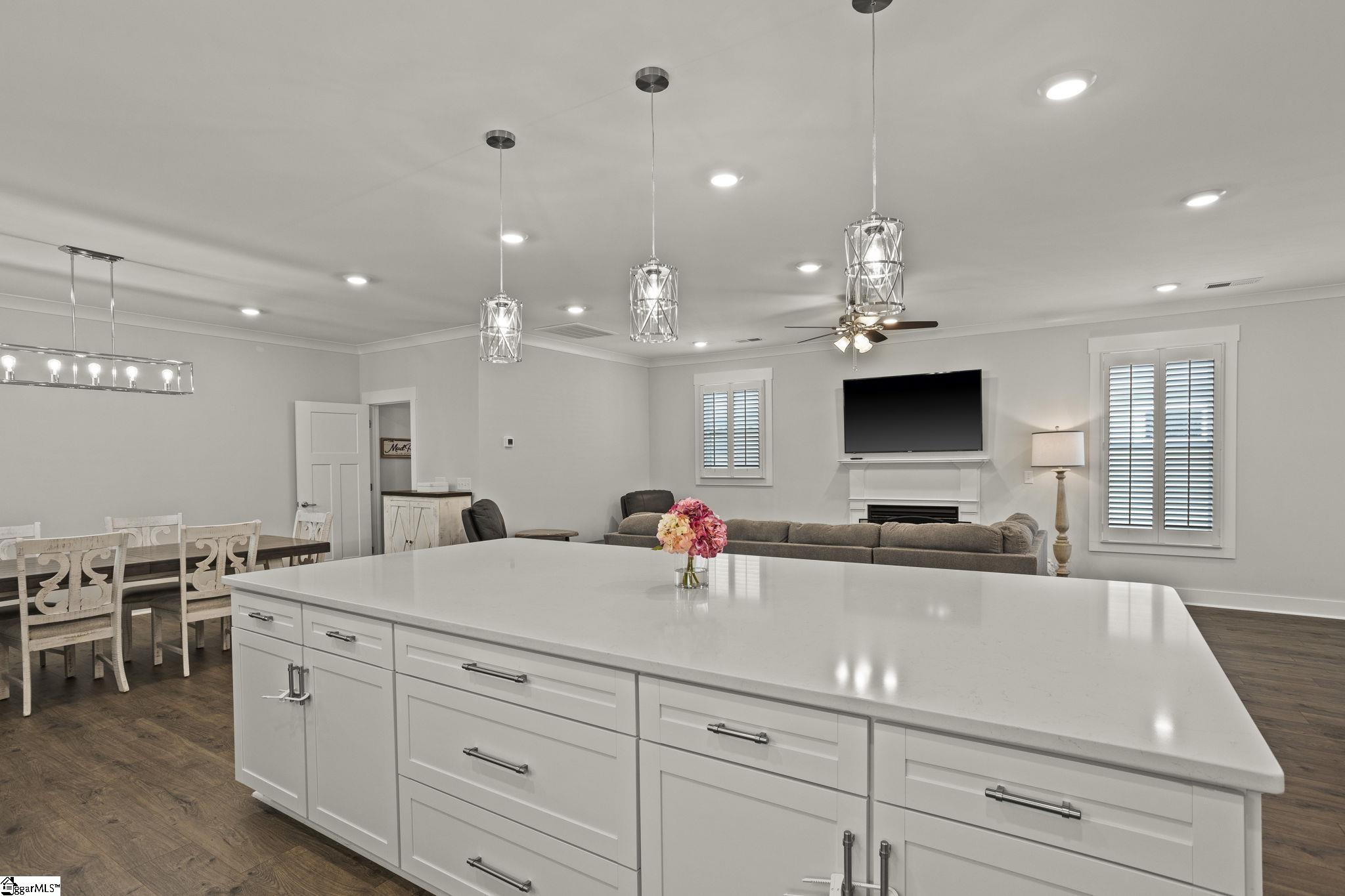 542 Coolwater Drive Taylors, SC 29687