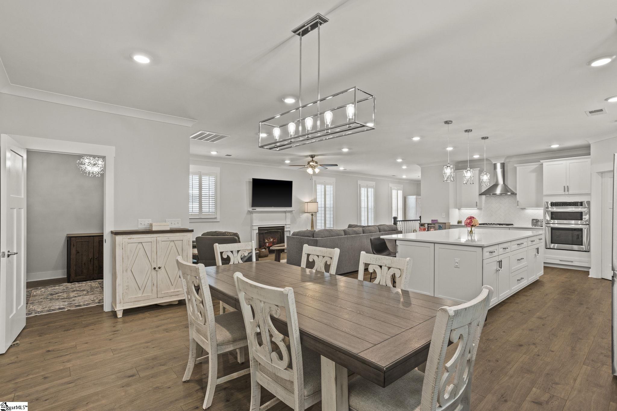 542 Coolwater Drive Taylors, SC 29687
