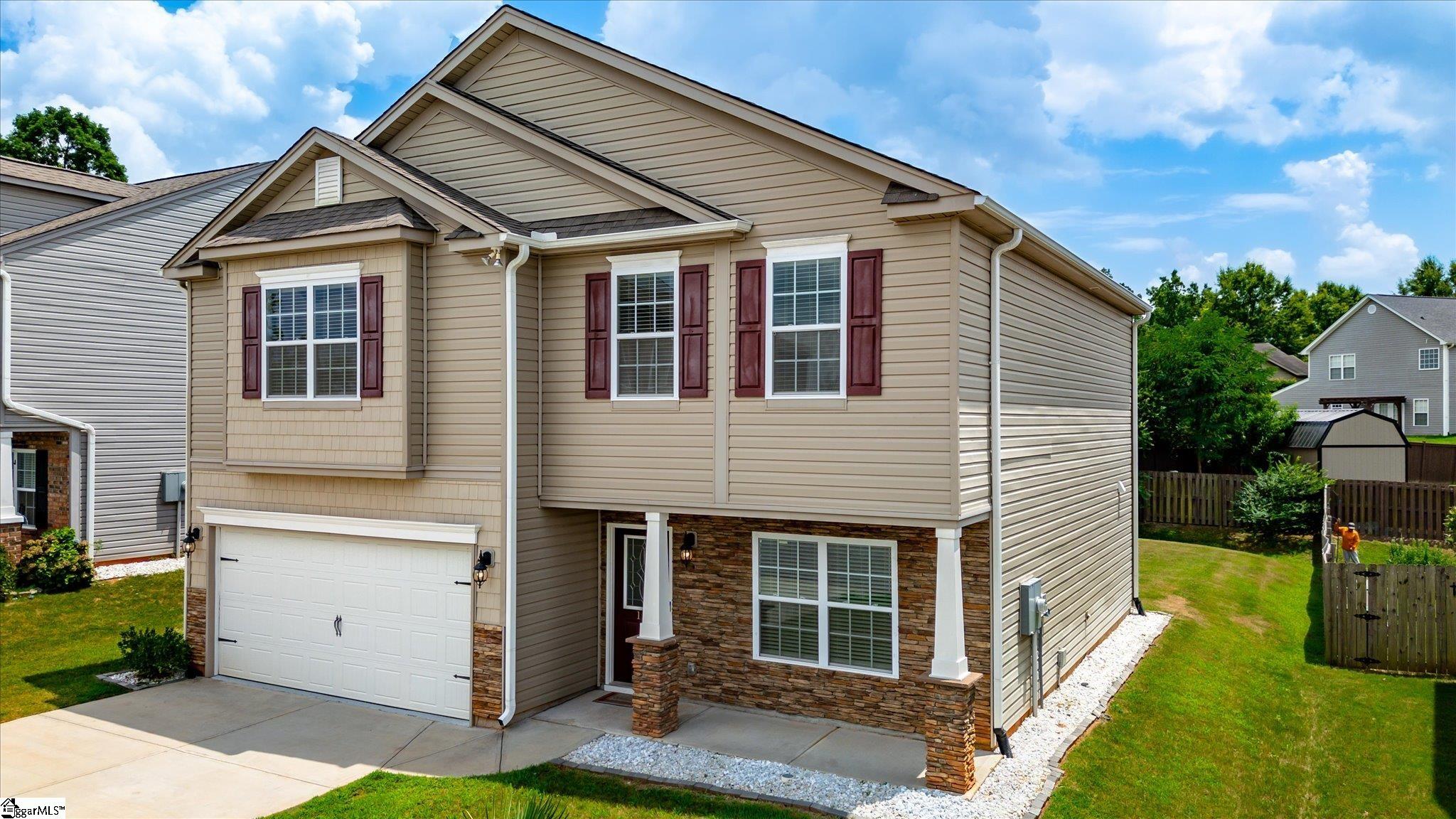 15 Spyglen Way Greer, SC 29651