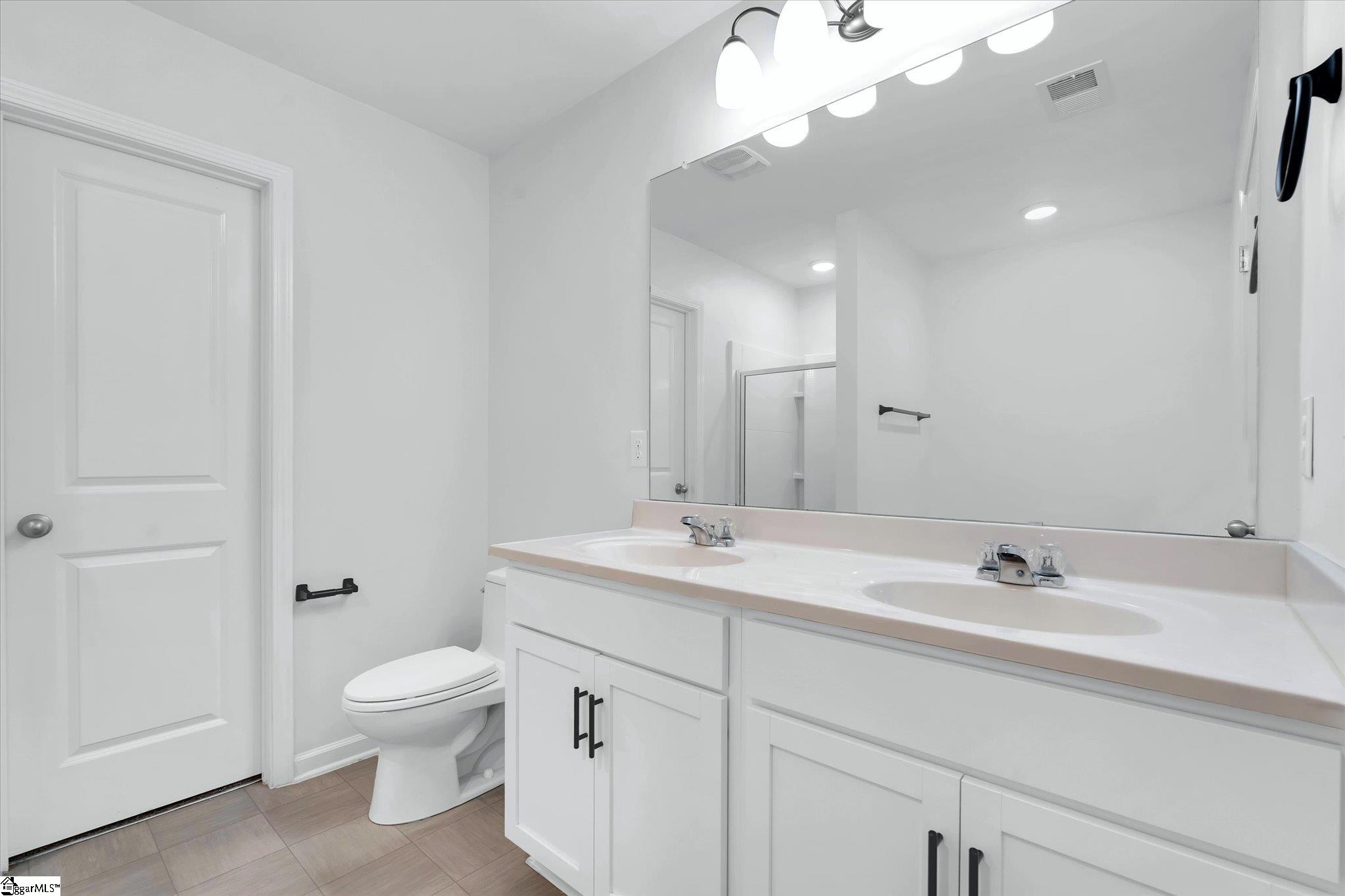 15 Spyglen Way Greer, SC 29651
