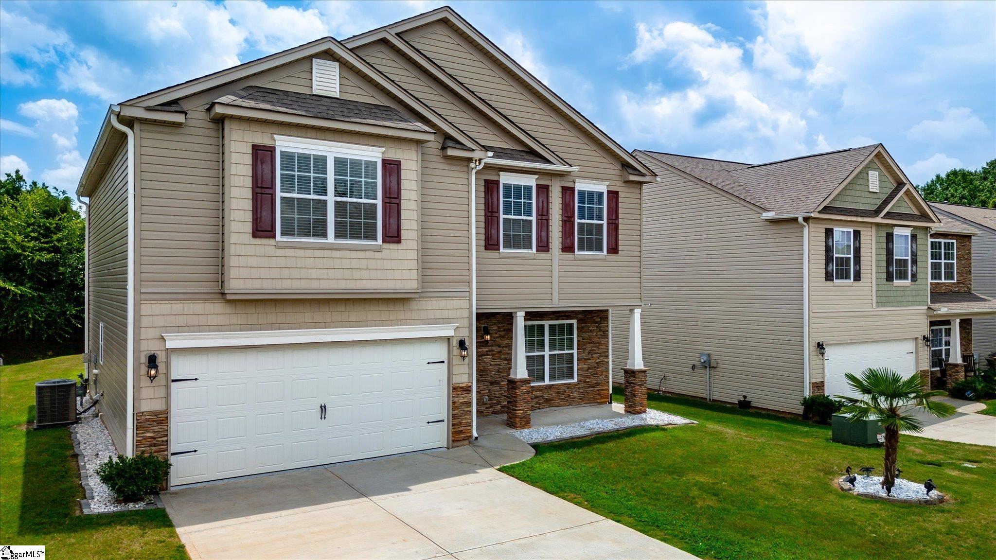 15 Spyglen Way Greer, SC 29651