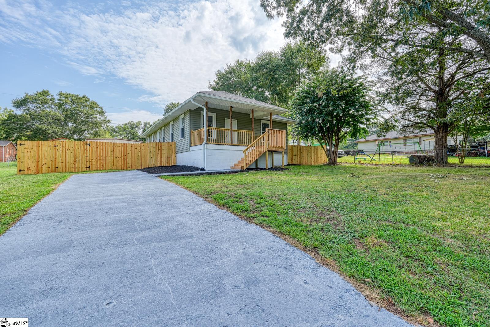121 Beth Street Greer, SC 29651