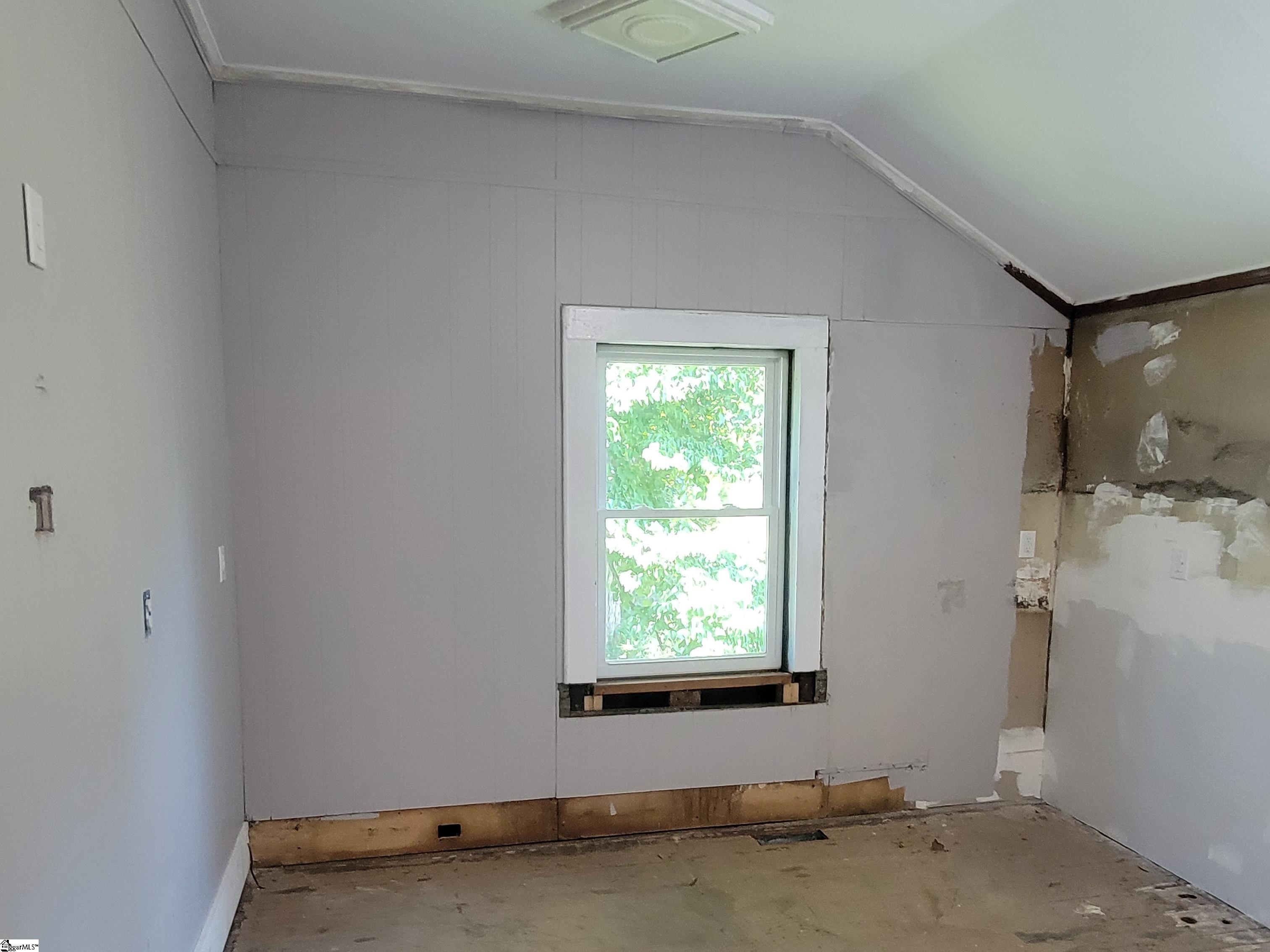 9 N Prince Street Anderson, SC 29624