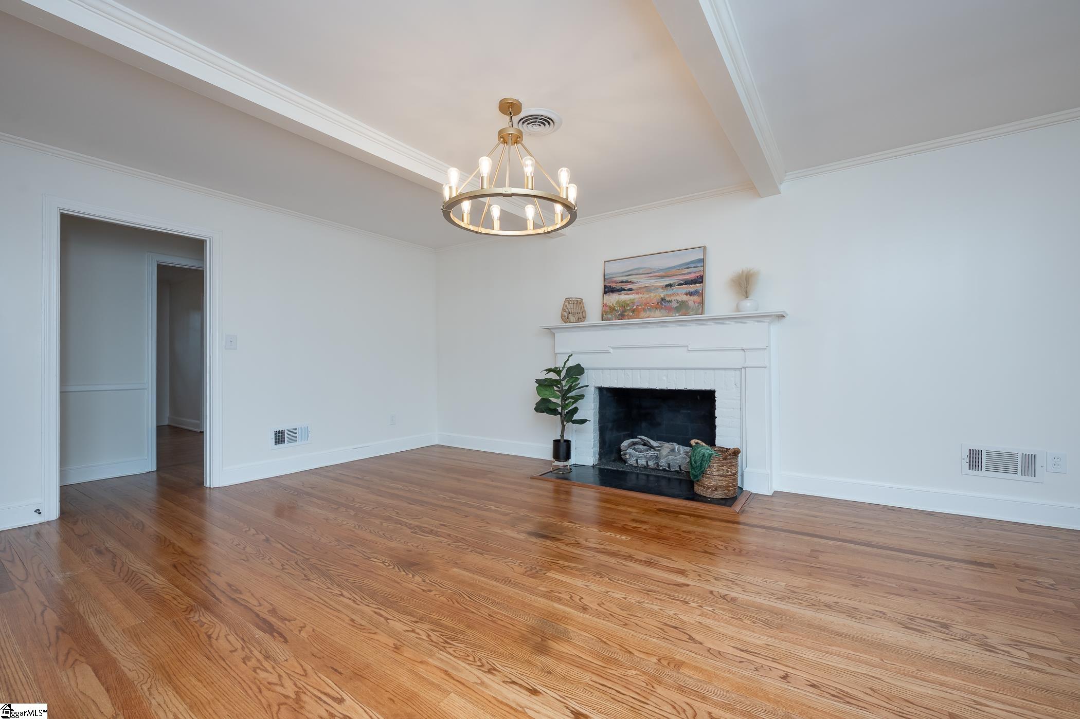 11 Indian Springs Drive Greenville, SC 29615
