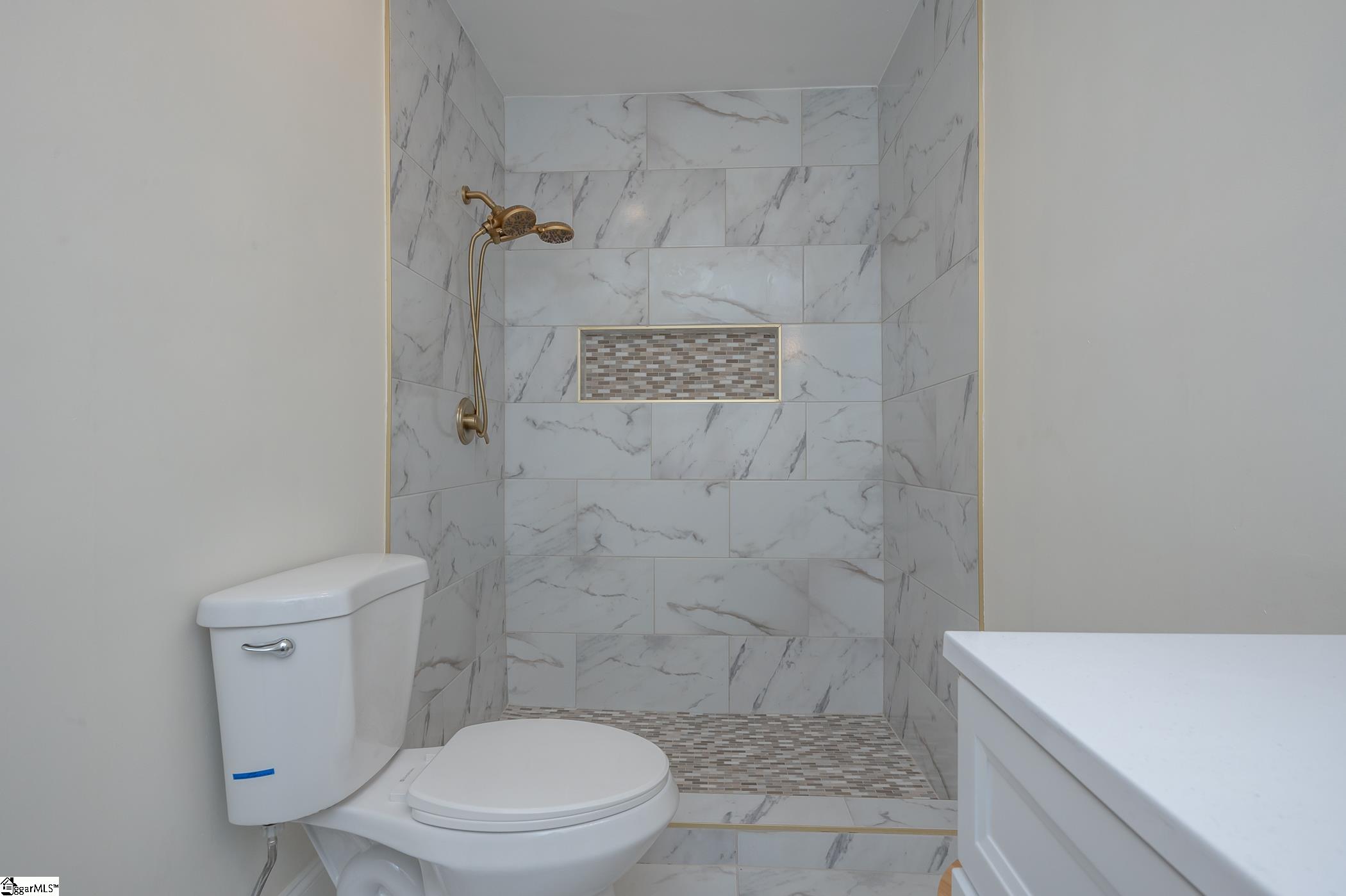 11 Indian Springs Drive Greenville, SC 29615