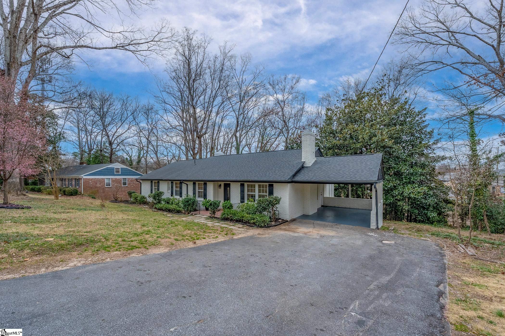 11 Indian Springs Drive Greenville, SC 29615