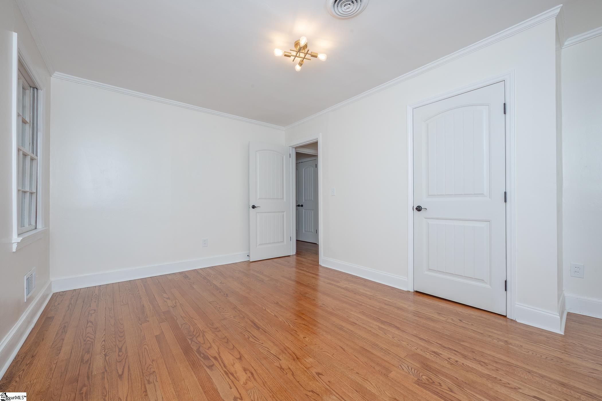 11 Indian Springs Drive Greenville, SC 29615