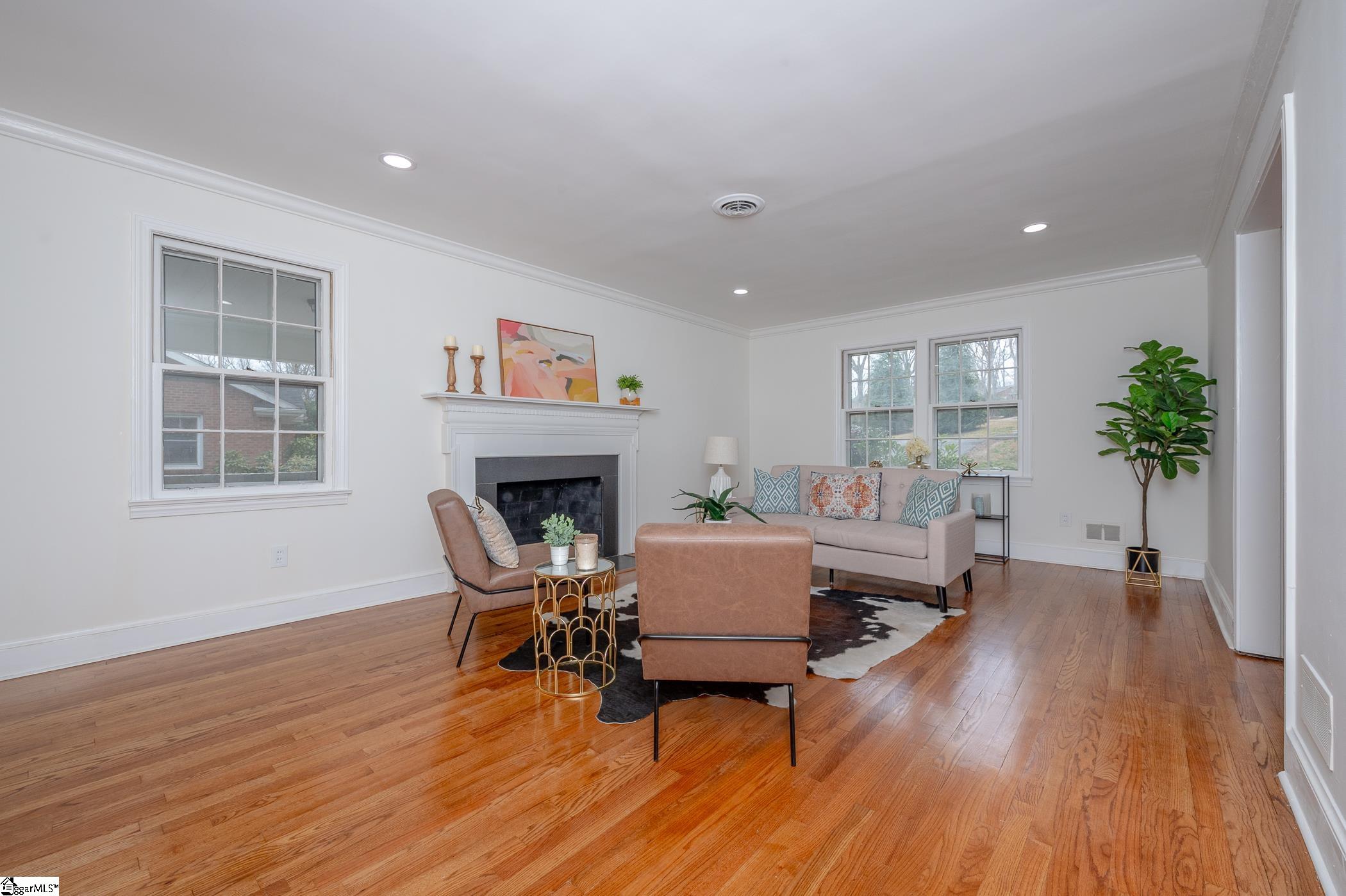 11 Indian Springs Drive Greenville, SC 29615