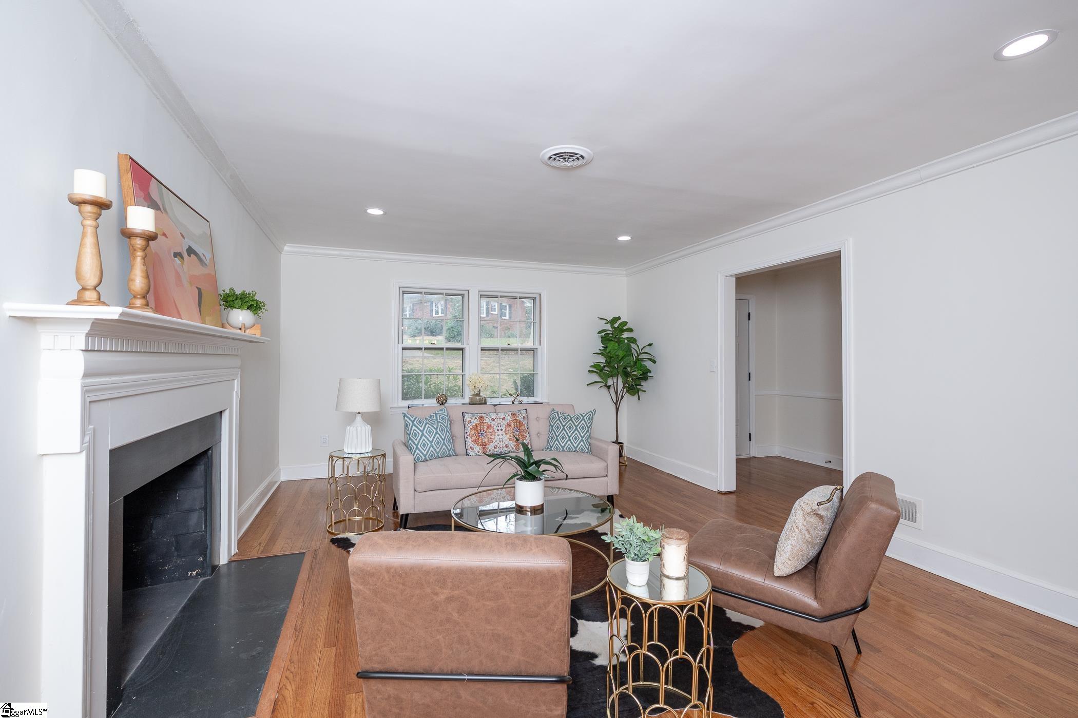 11 Indian Springs Drive Greenville, SC 29615