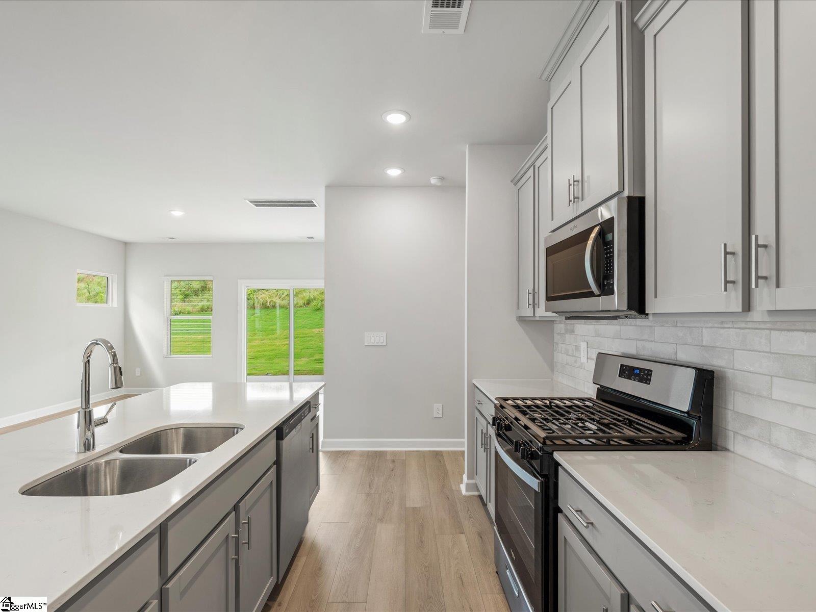 104 Gardner Avenue Gray Court, SC 29645