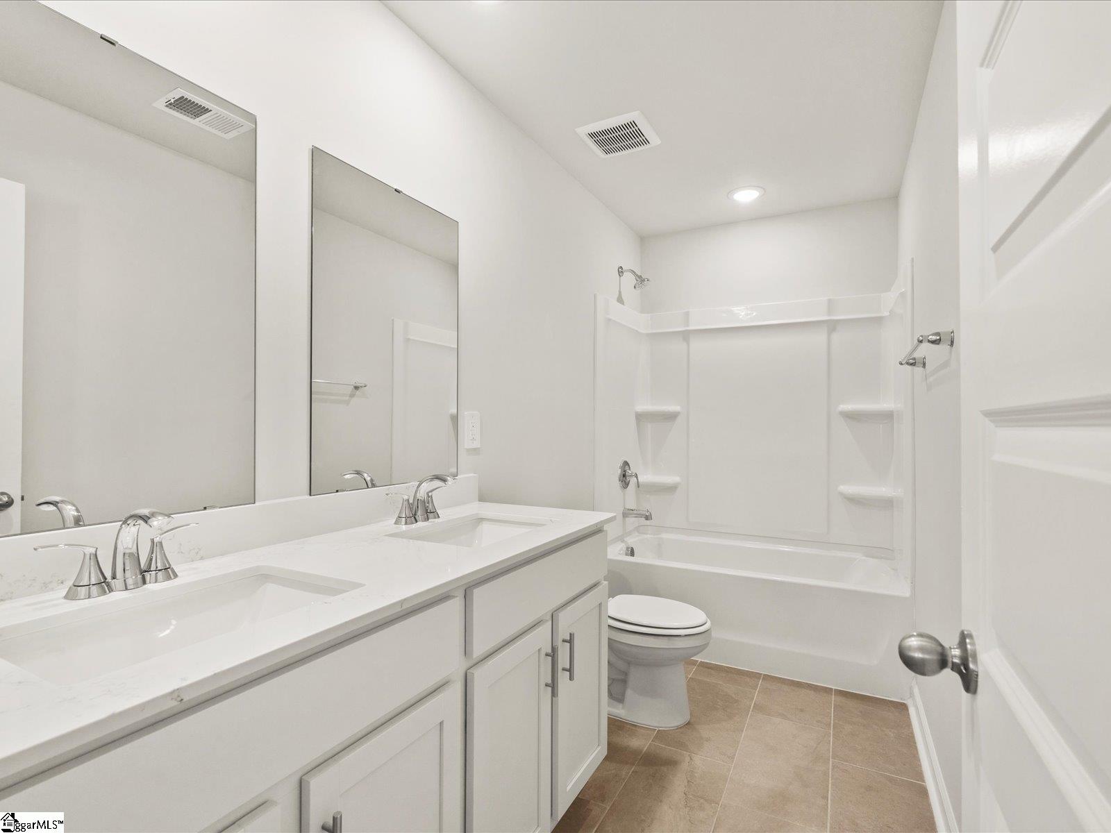 102 Gardner Avenue Gray Court, SC 29645